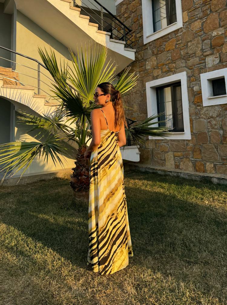 İP ASKILI YIRTMAÇ DETAYLI ELBİSE