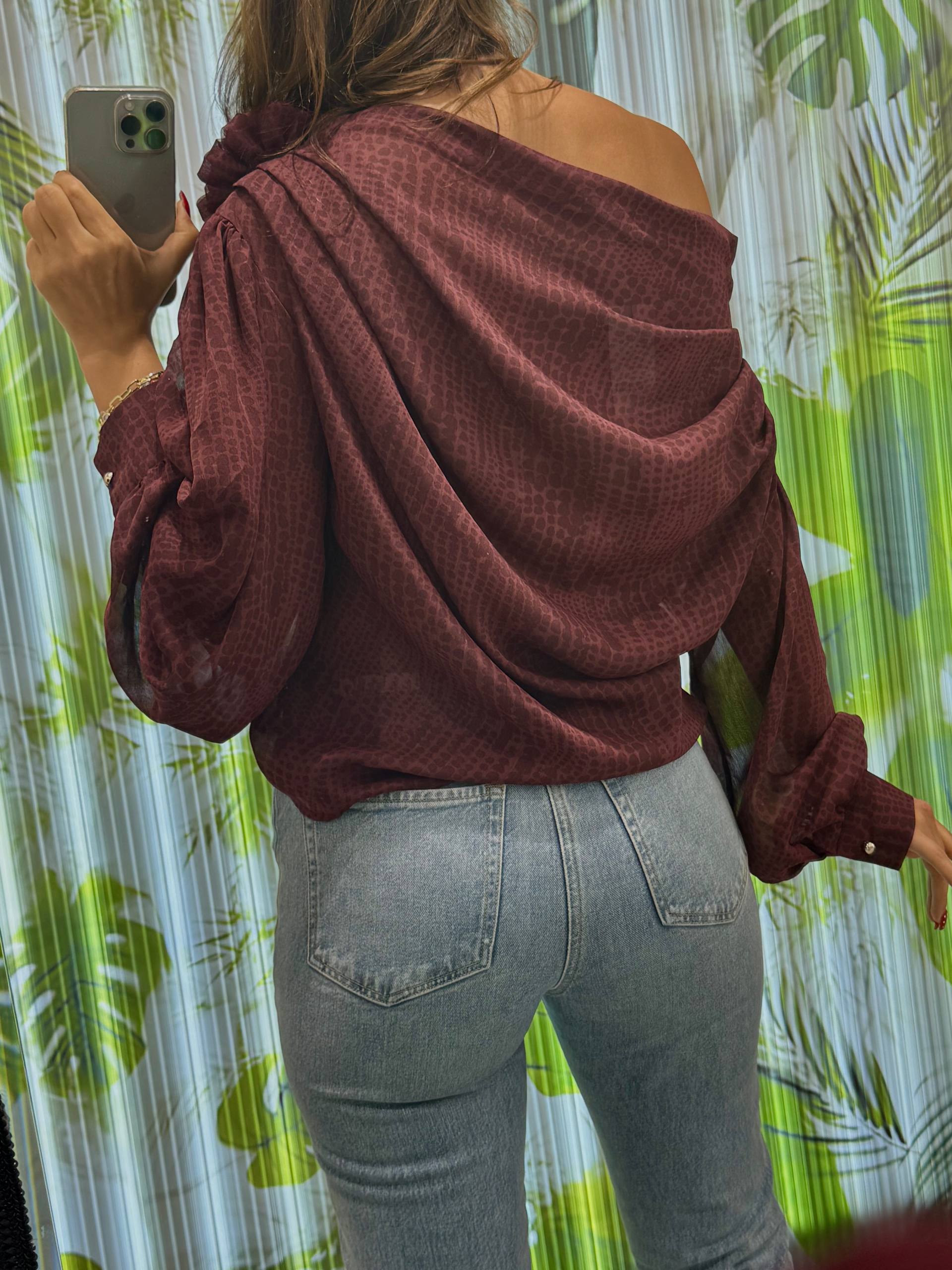 DÜŞÜK KOL OMUZ PİLELİ DETAYLI UZUN KOL BLUZ