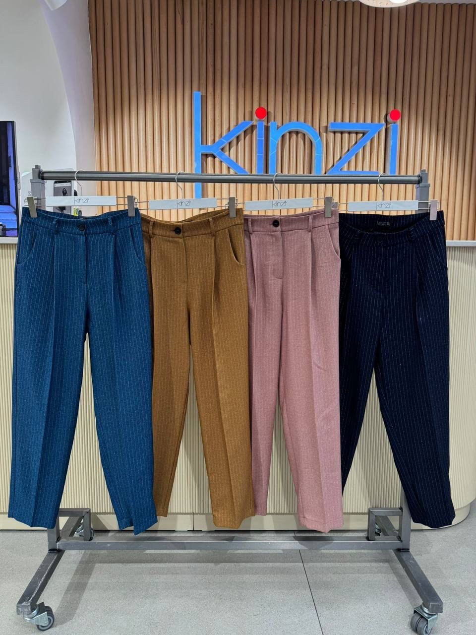 ÖN PİLELİ DETAYLI PANTOLON