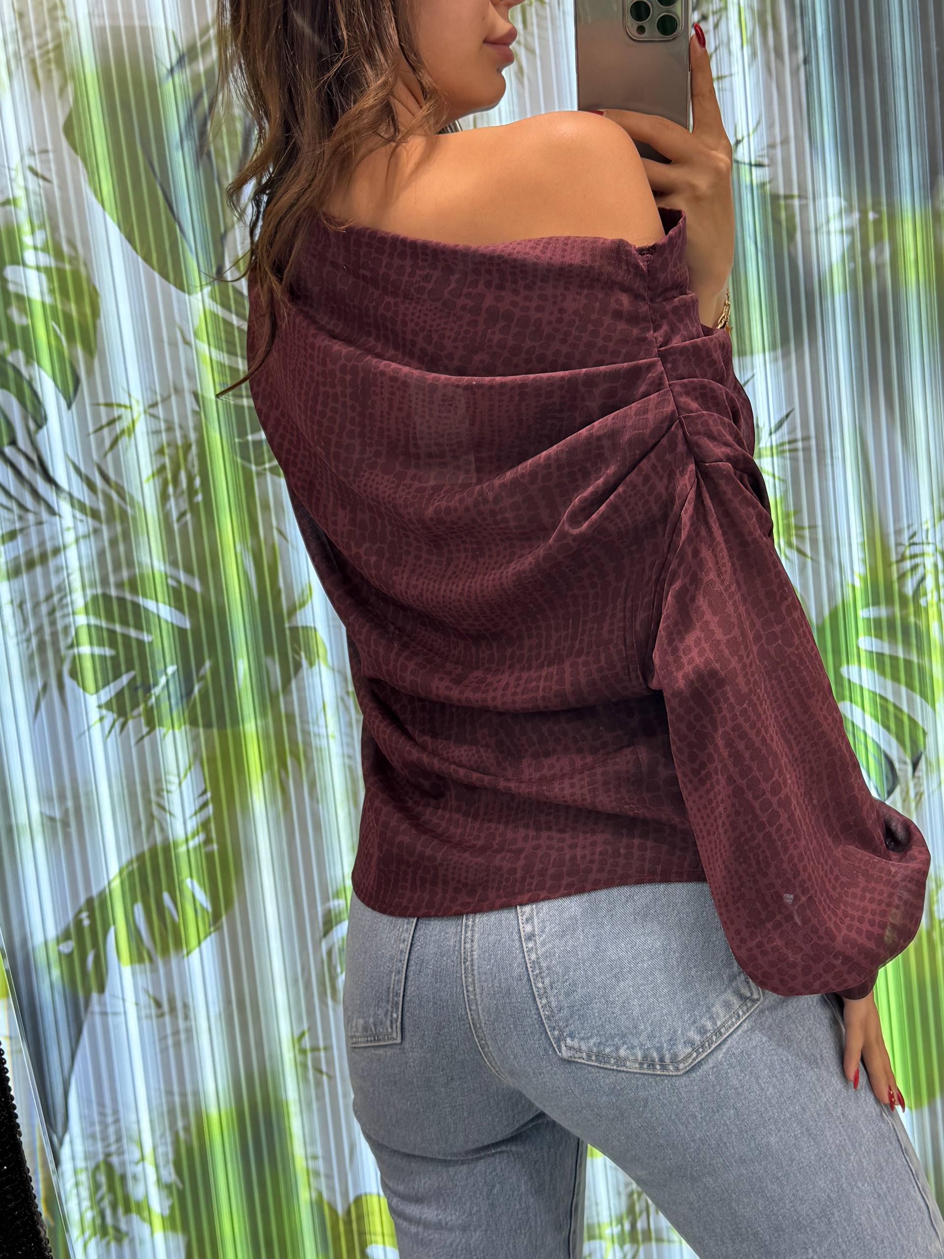 DÜŞÜK KOL OMUZ PİLELİ DETAYLI UZUN KOL BLUZ