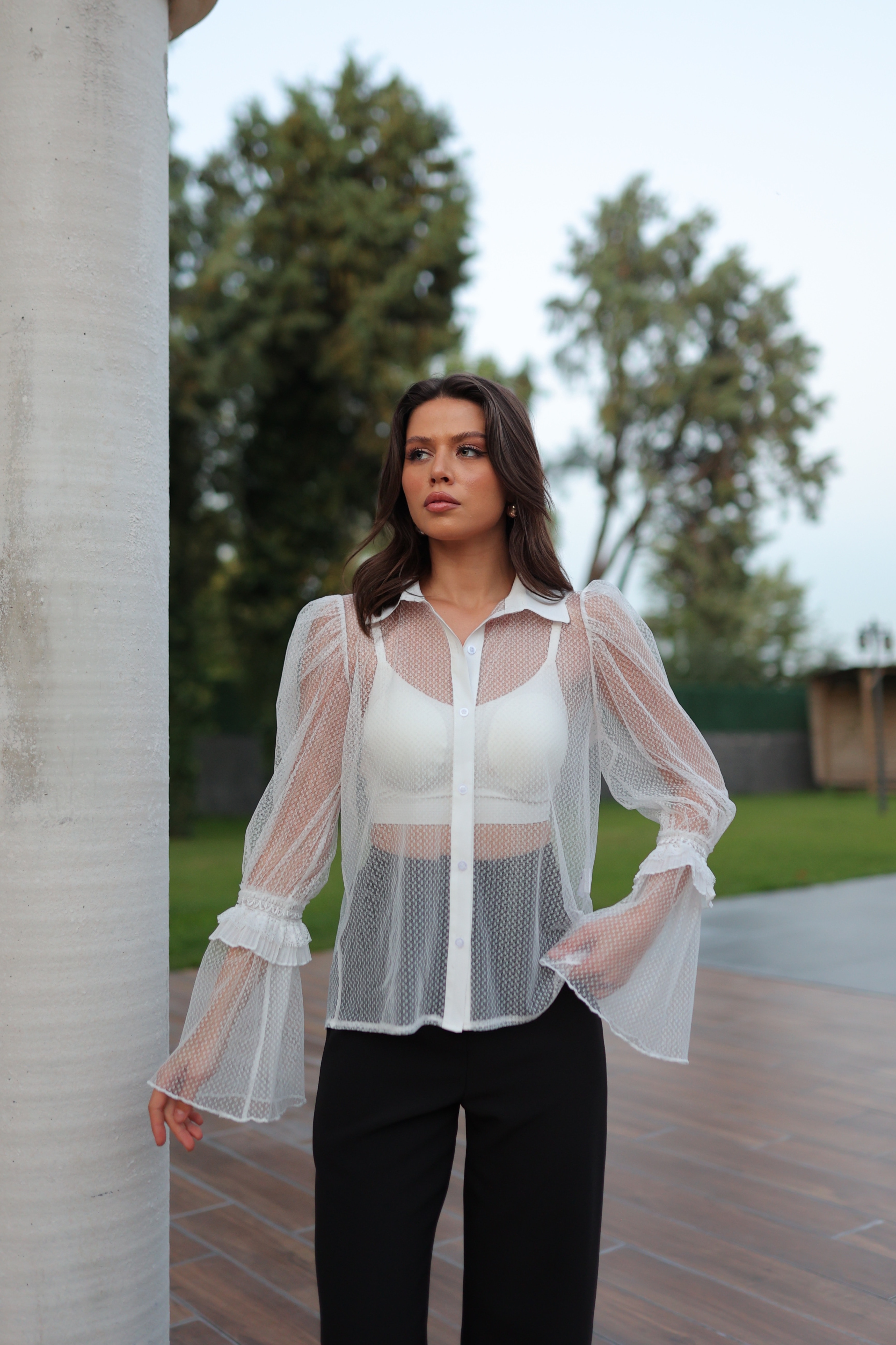 KLOŞ KOL DETAYLI FIRFIRLI BLUZ