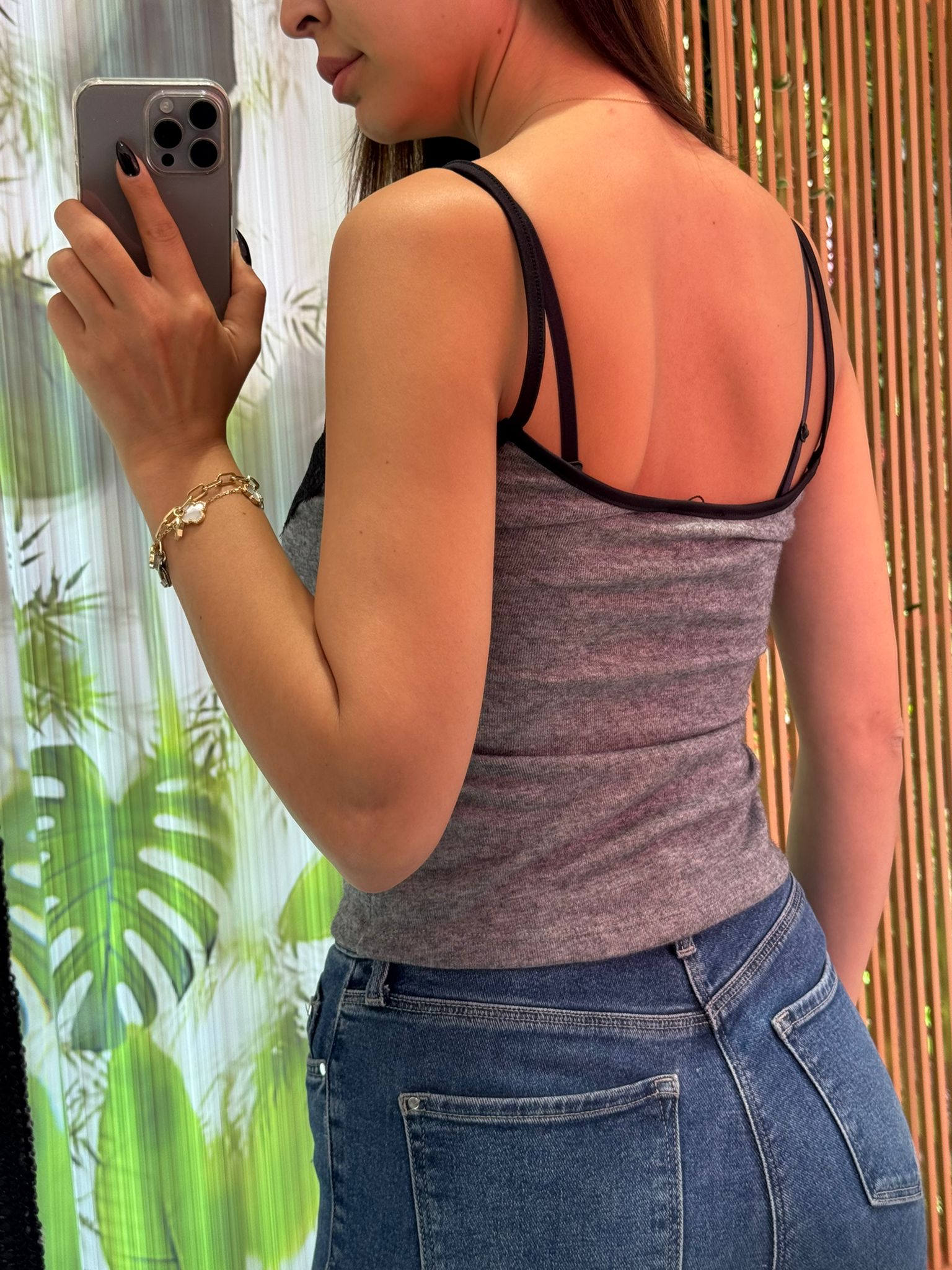 DANTEL ASKILI ATLET - KAVİS YAKA DÜĞMELİ BLUZ