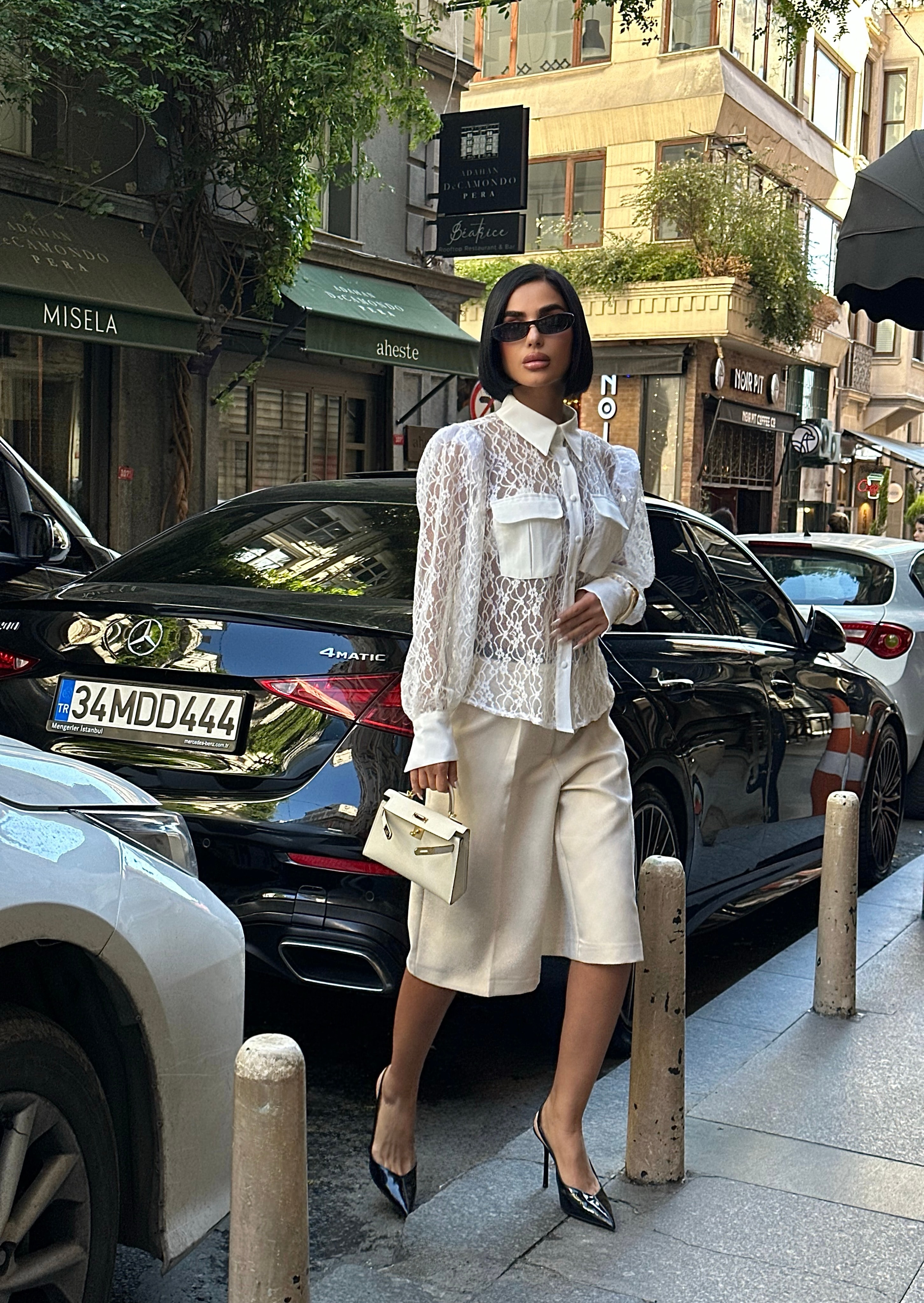 YAKALI ÖN CEPLİ DETAYLI GÖMLEK