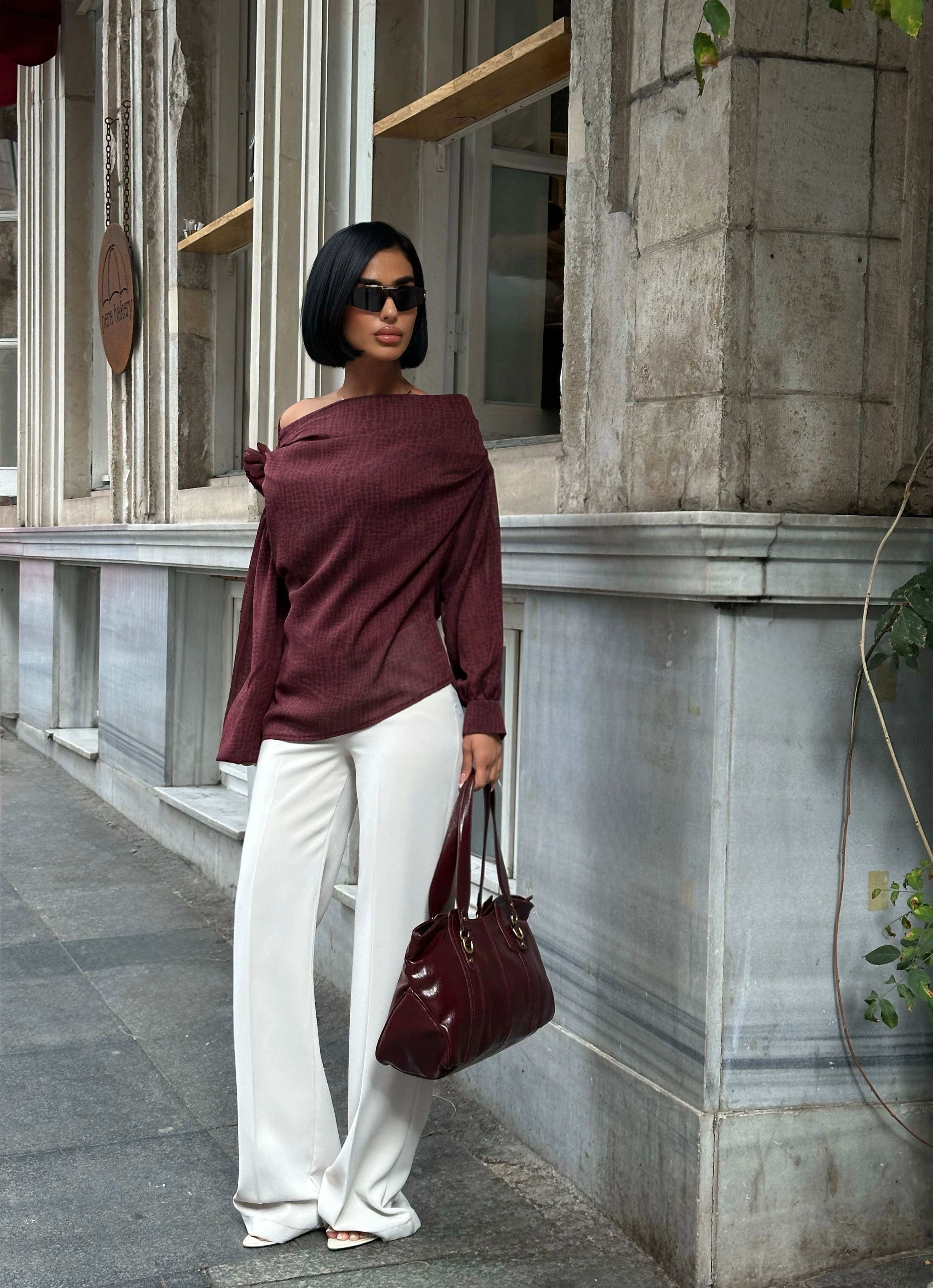 DÜŞÜK KOL OMUZ PİLELİ DETAYLI UZUN KOL BLUZ