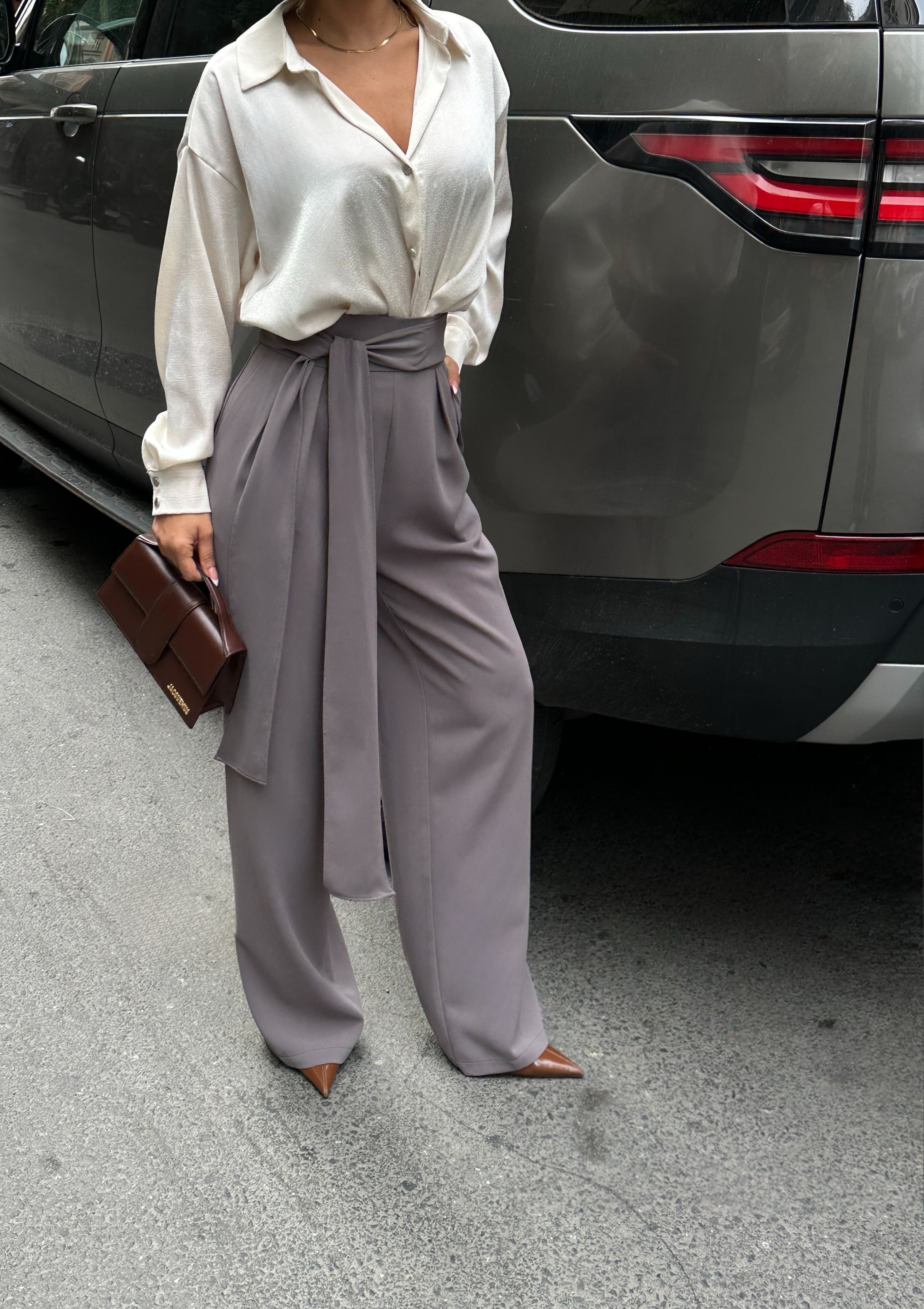 ÖN DÜĞÜM DETAYLI BLUZ