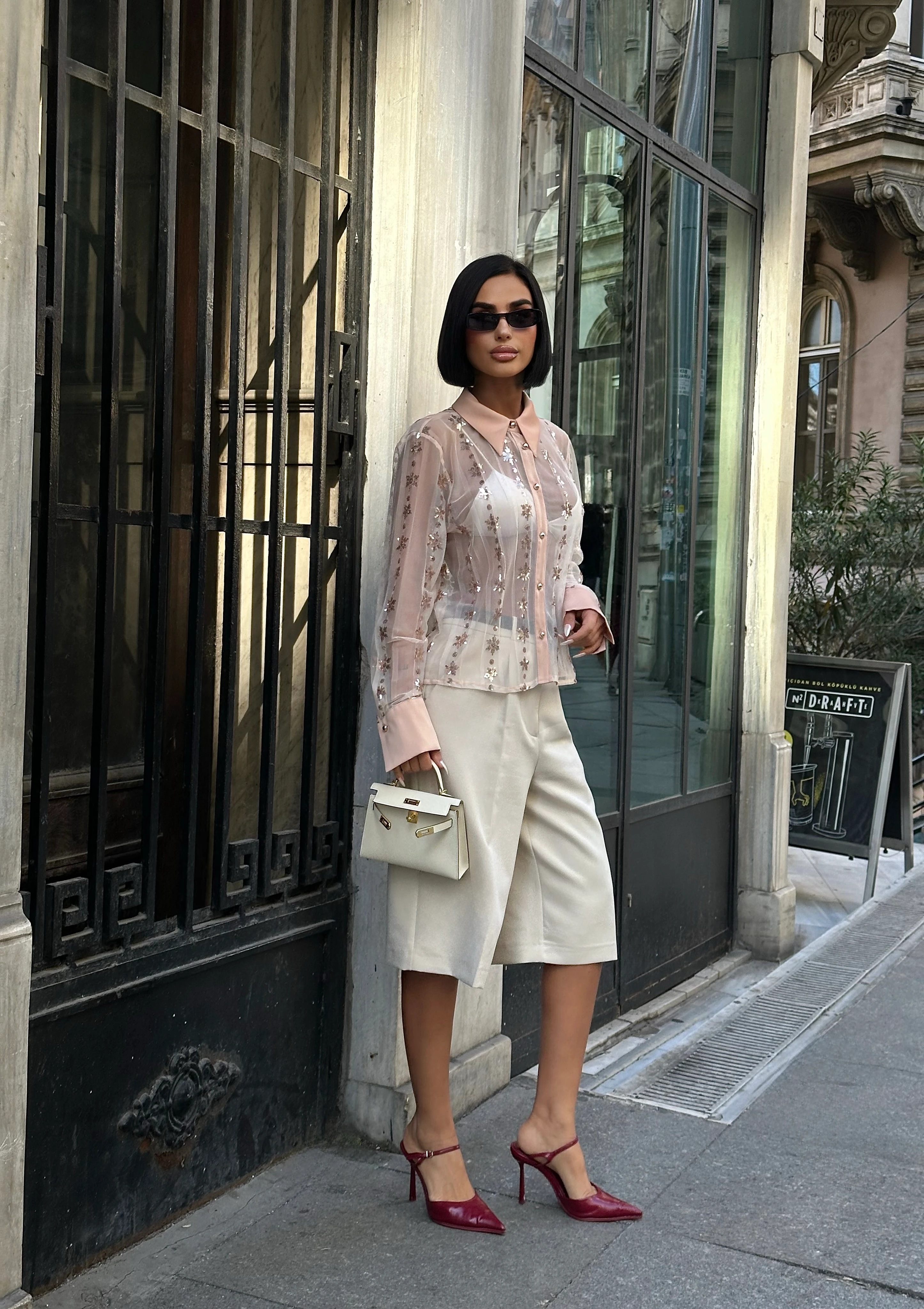 YAKALI PUL PAYET BLUZ