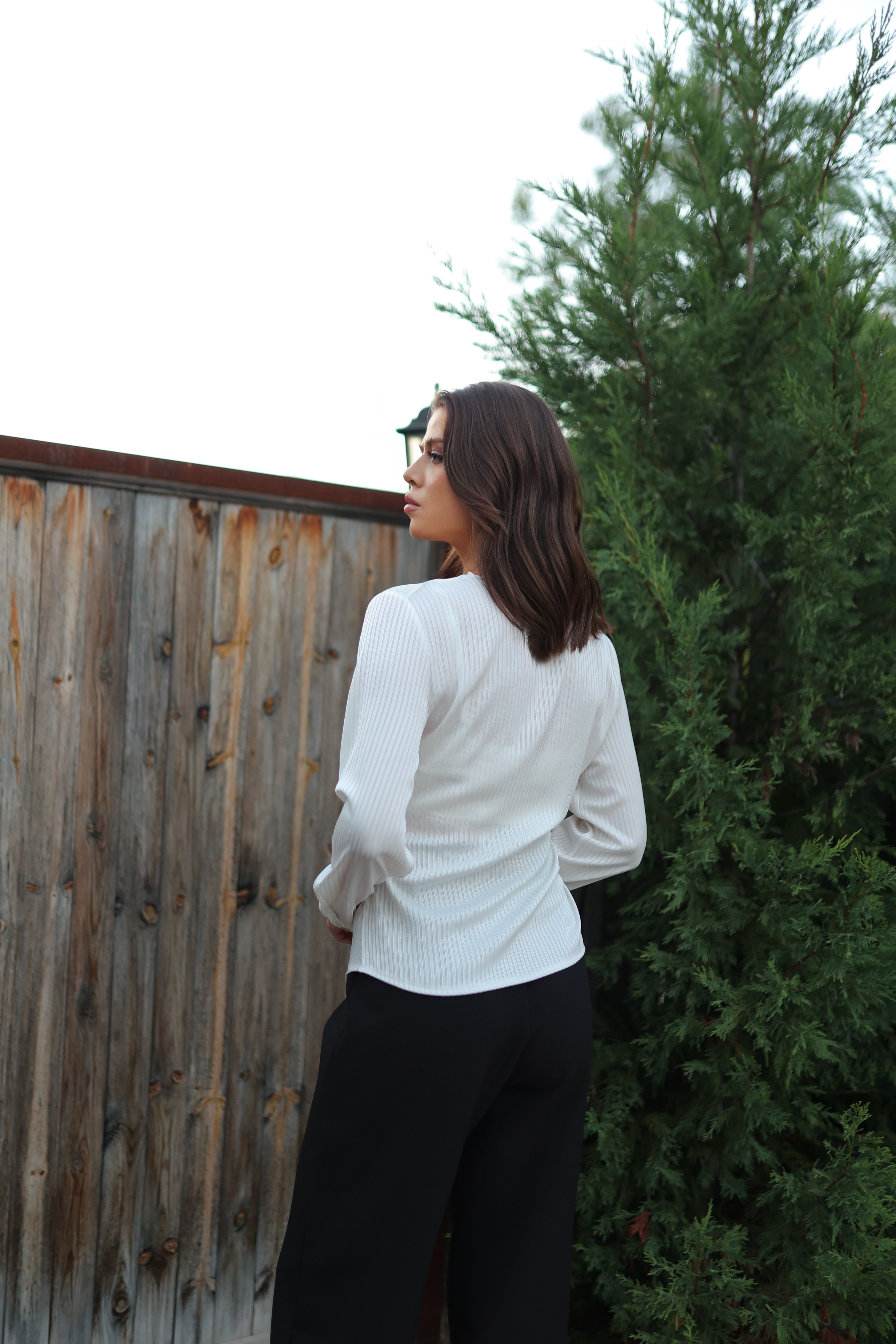 PİLELİ KRUVAZE DETAYLI DESENLİ BLUZ