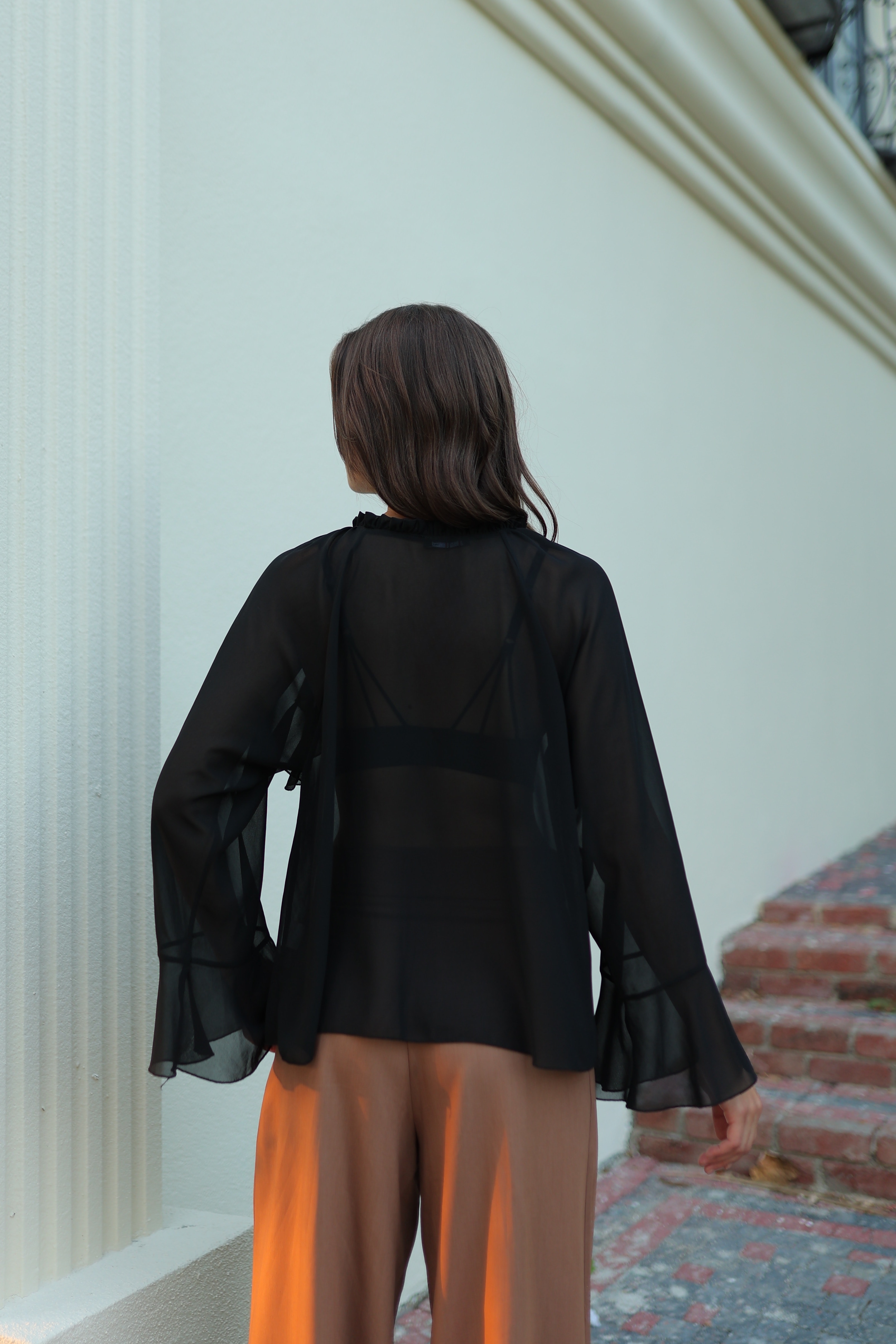 BAĞLAMALI YAKA DETAYLI SALAŞ KOL BLUZ