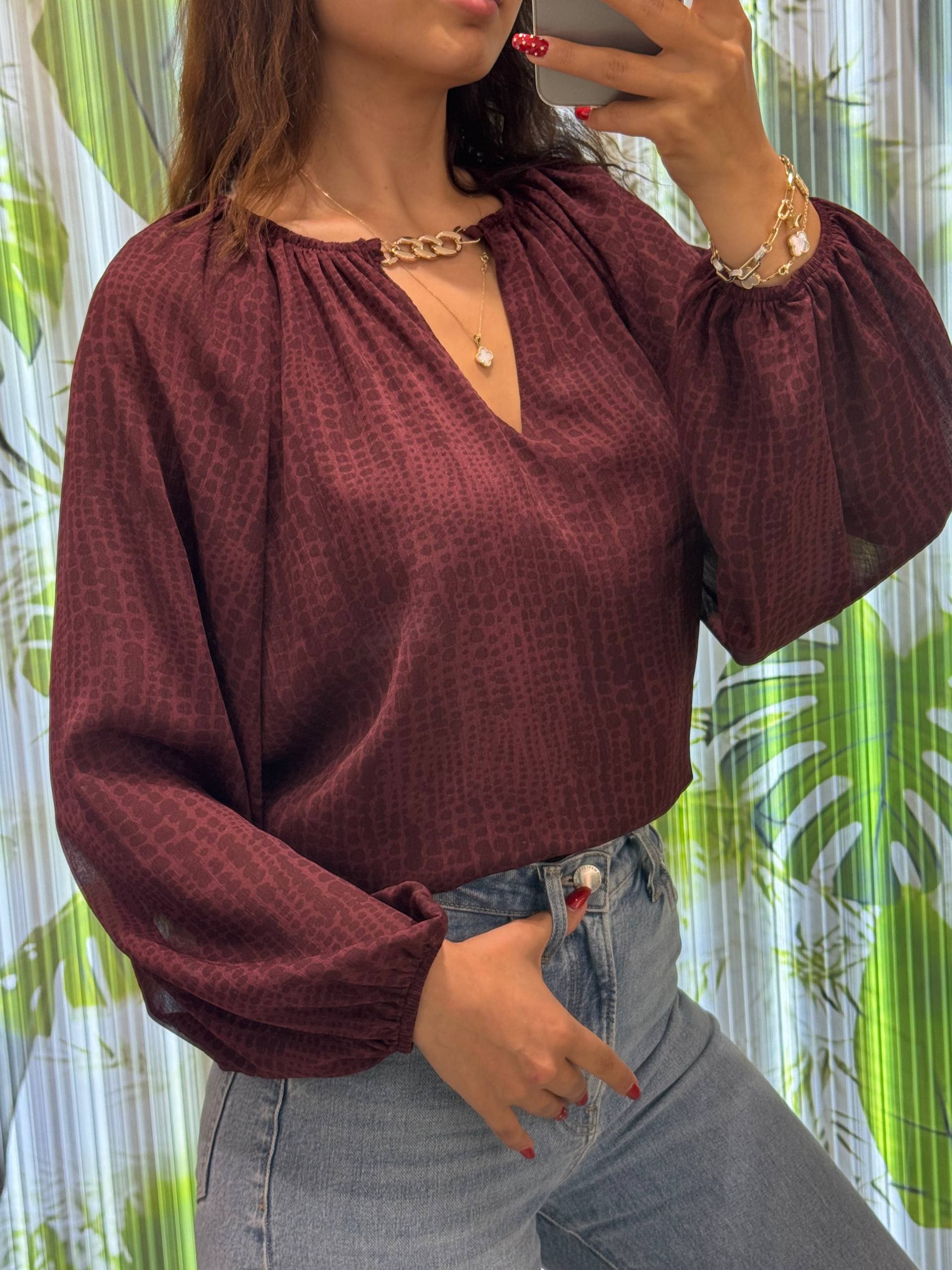 ZİNCİRLİ YAKA SALAŞ KOL BLUZ