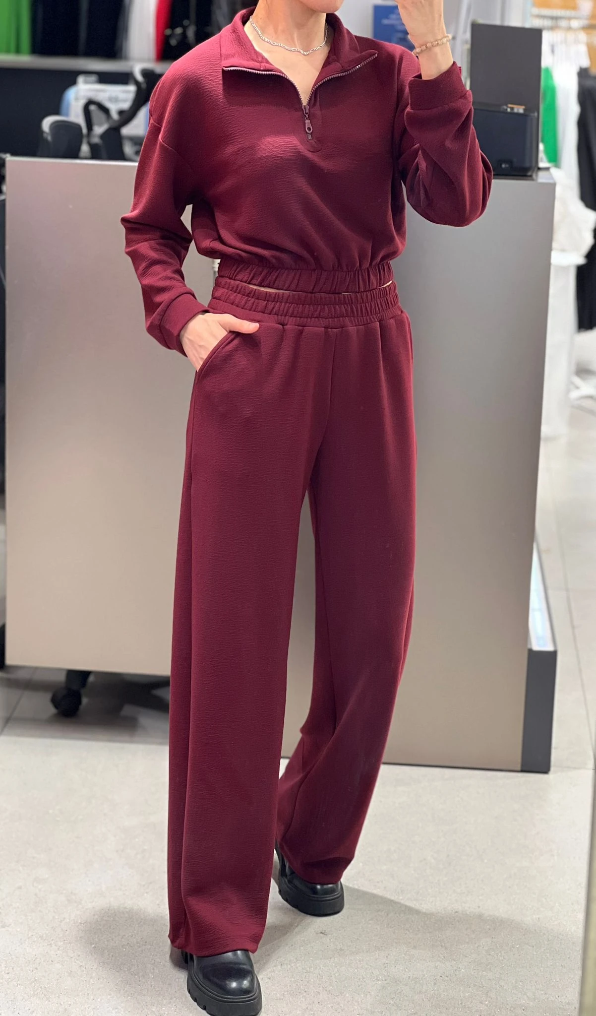 DIK YAKA FERMUARLI DETAYLI BLUZ