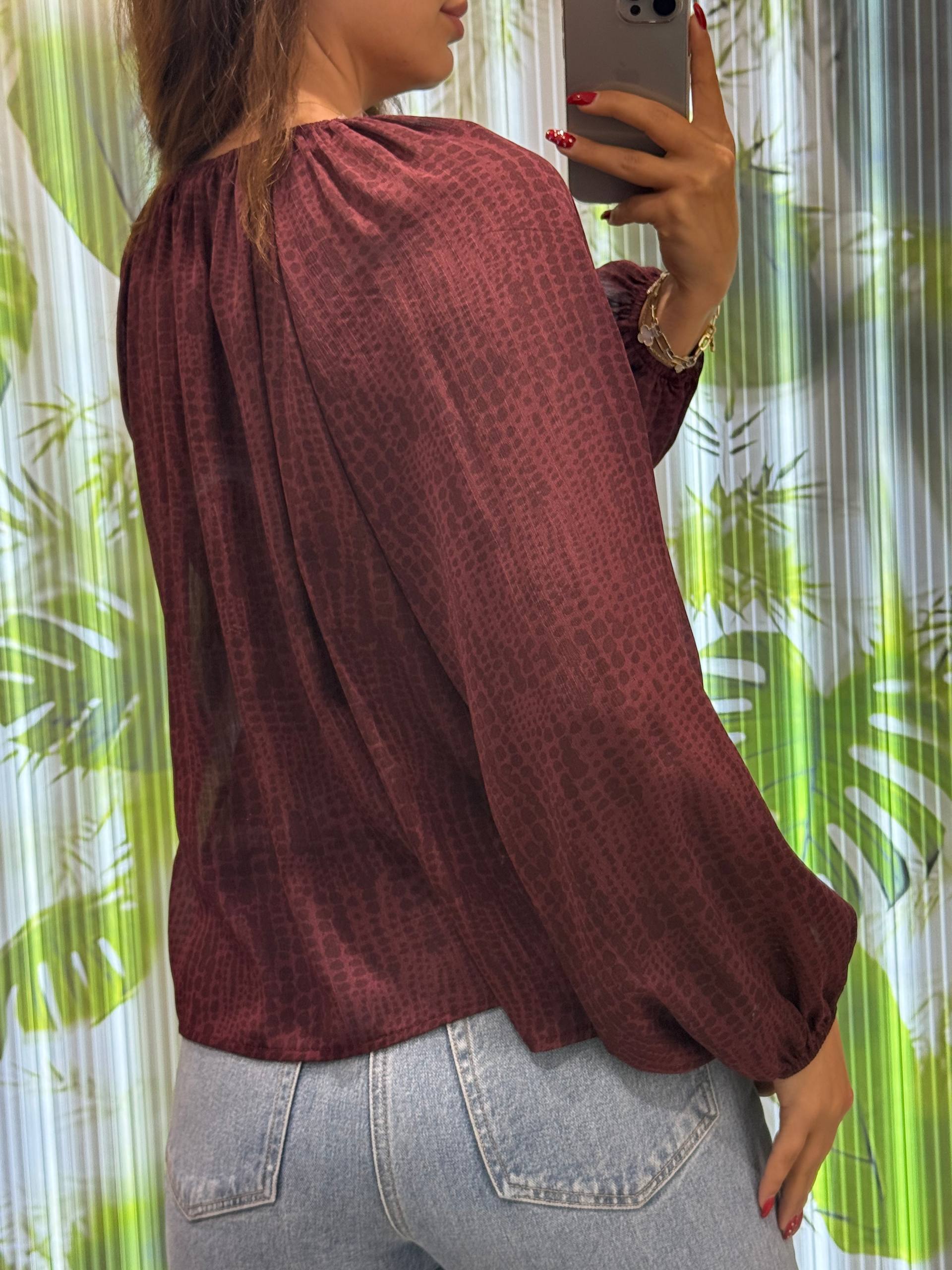 ZİNCİRLİ YAKA SALAŞ KOL BLUZ