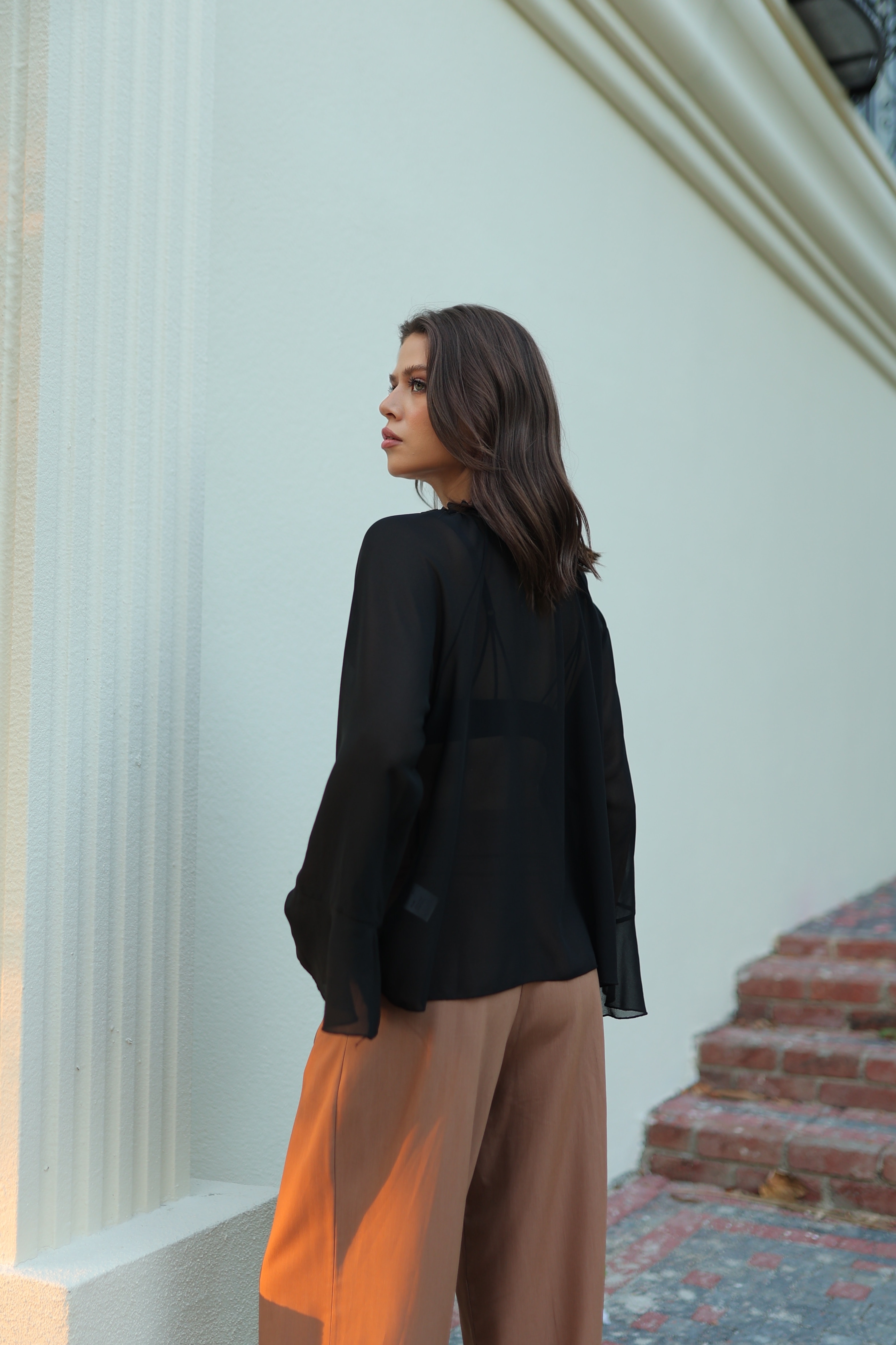 BAĞLAMALI YAKA DETAYLI SALAŞ KOL BLUZ