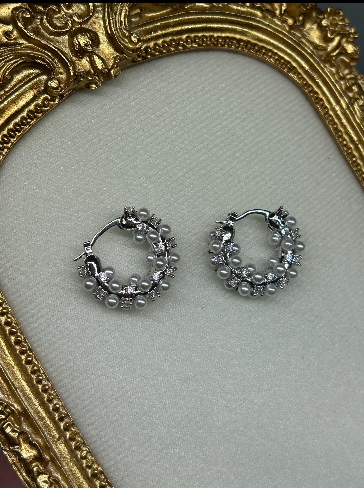 İnci Ve Taşlı Model Halka Küpe ( gümüş renk )