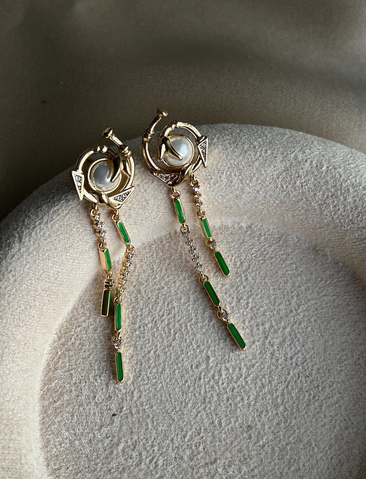 Yeşil Sallantı İnci Model Küpe