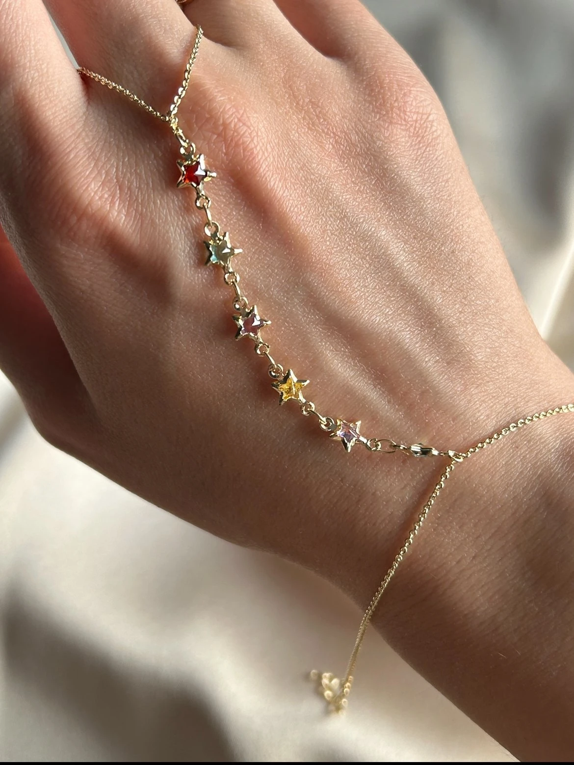 Renkli Yıldız Model Şahmeran