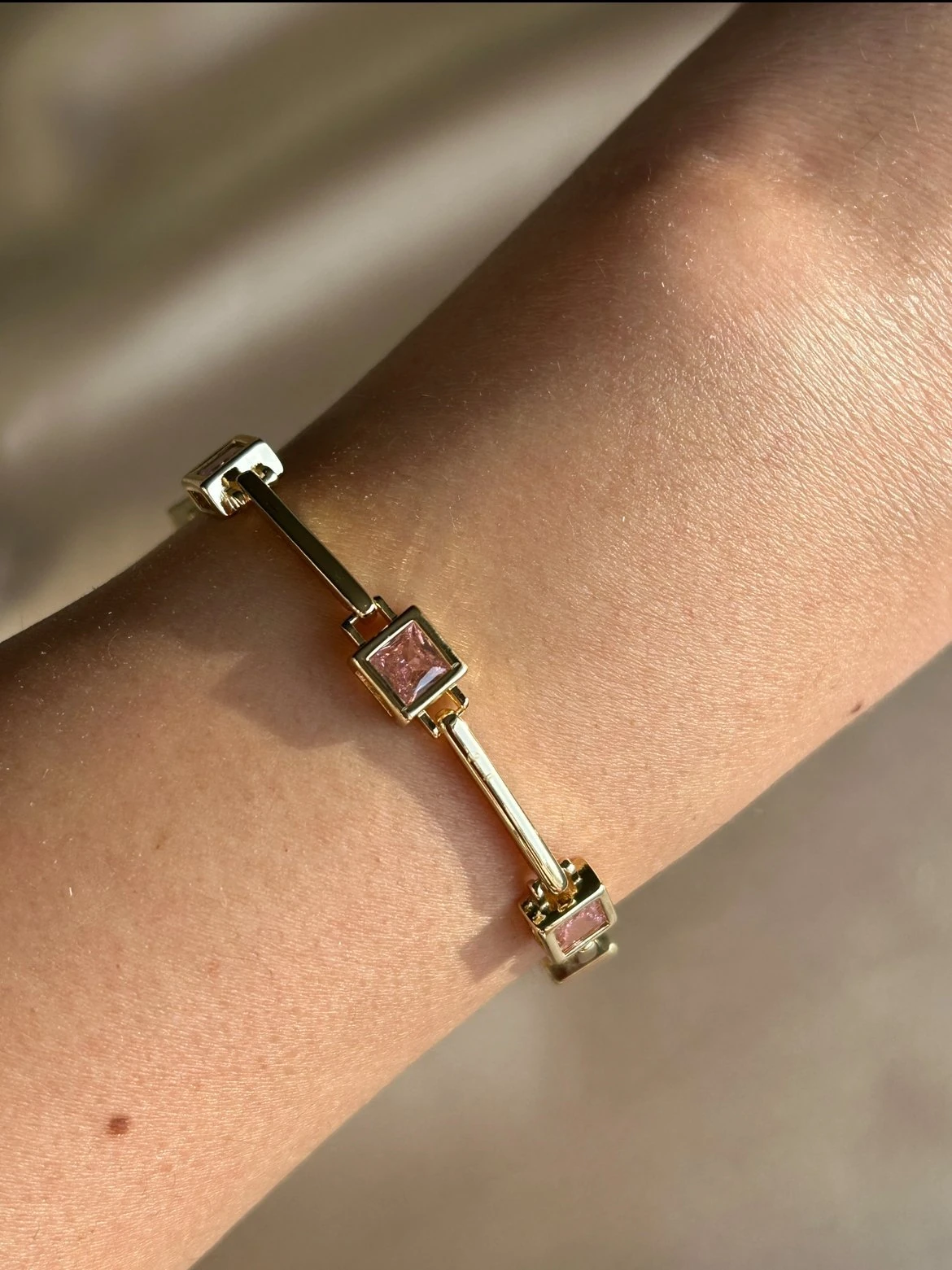 Kare Taşlı Soft Pembe Bileklik ( 14k Renk )