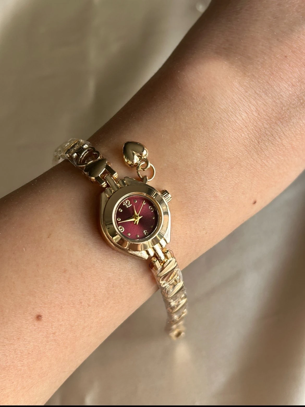 Mini Yuvarlak Model Bordo Kadran Kalp Charm Saat