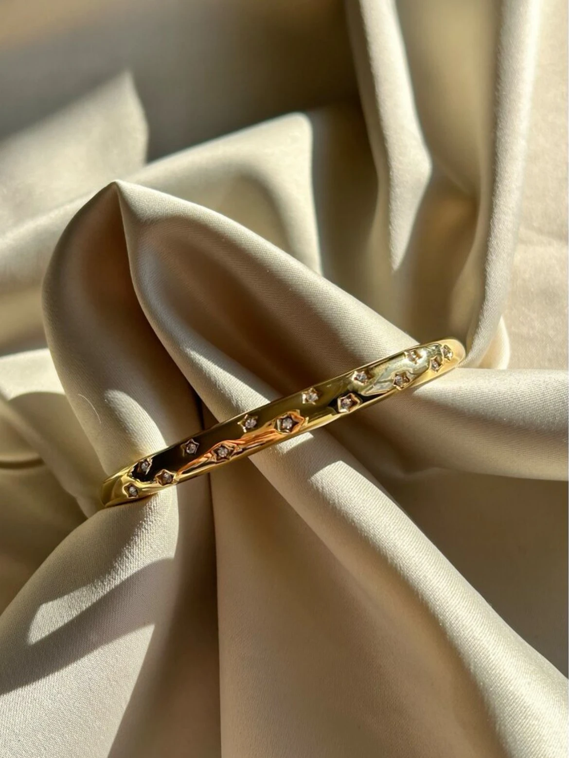 Beyaz Yıldız Taş Çelik Bileklik