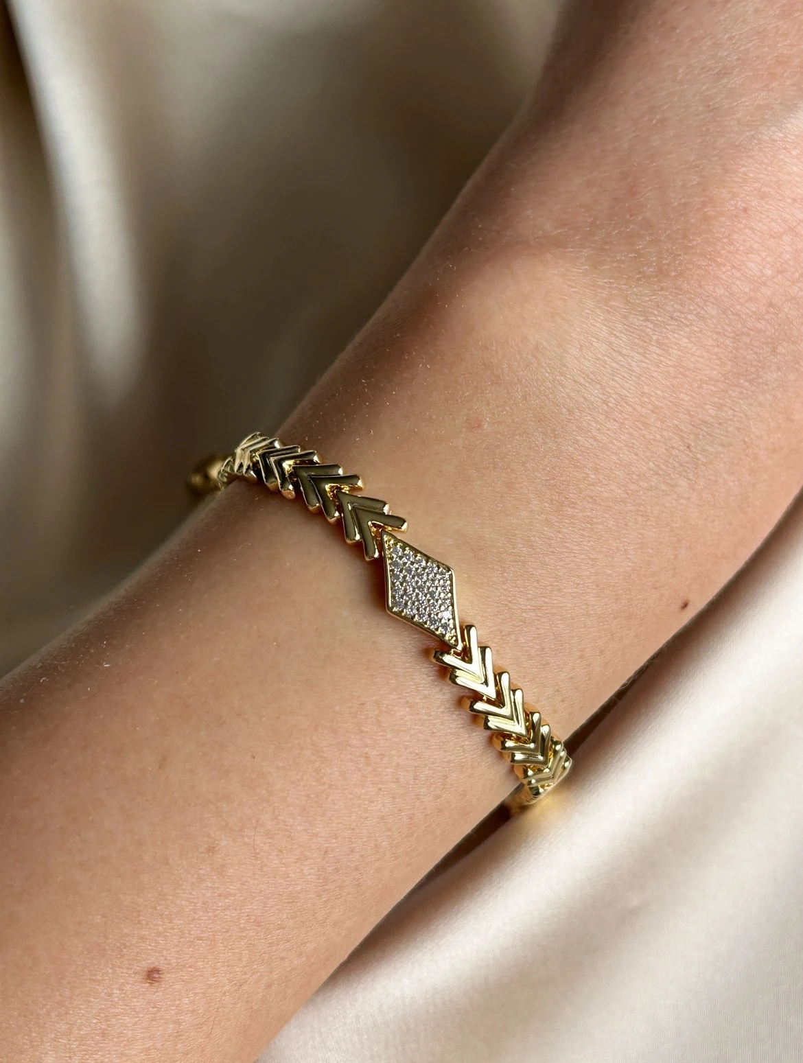 Dörtgen Taş Kılçık Model Bileklik (14k Renk)