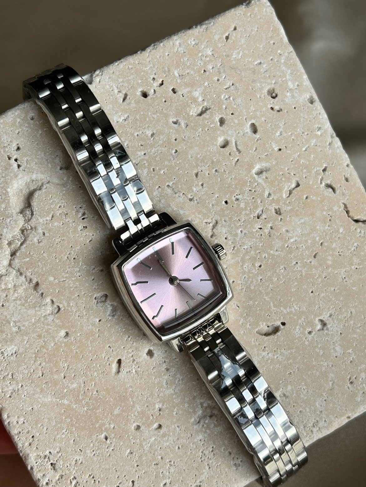 Kare Model Soft Pembe Kadran Saat ( gümüş renk )