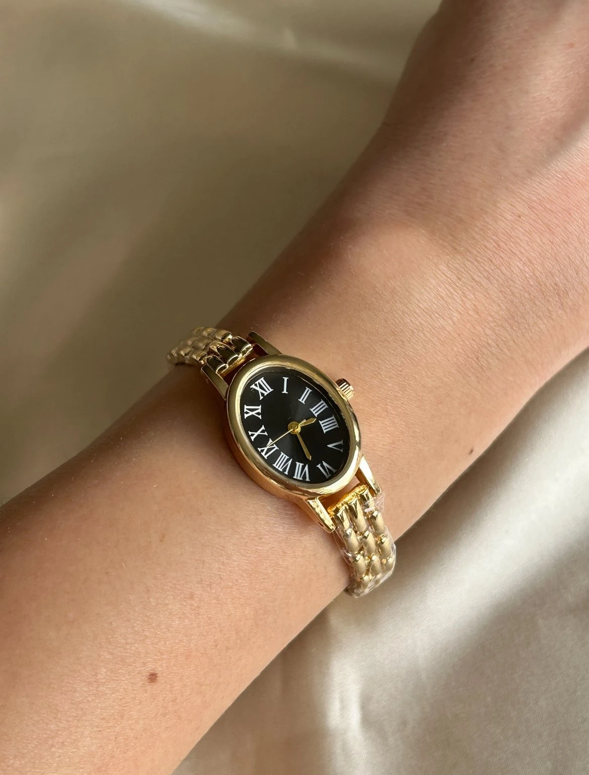 Vintage Oval Model Siyah Kadran Saat