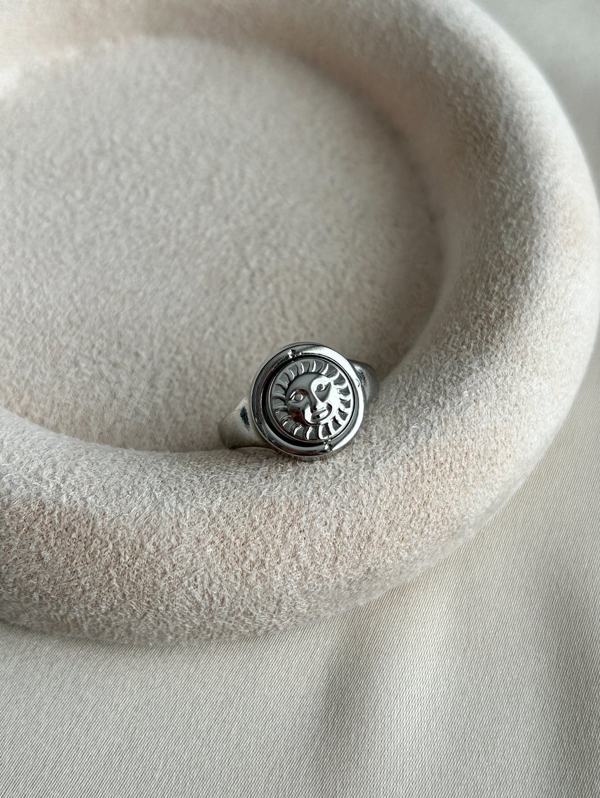 Büyük Güneş Model Yüzük ( gümüş renk )