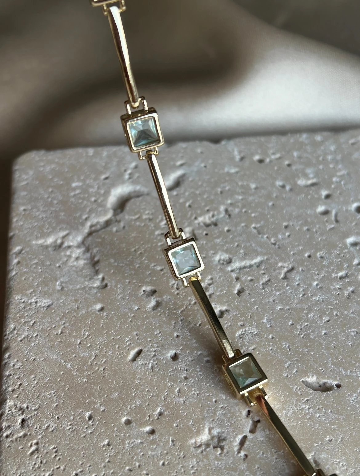 Kare Soft Yeşil Bileklik ( 14k Renk )