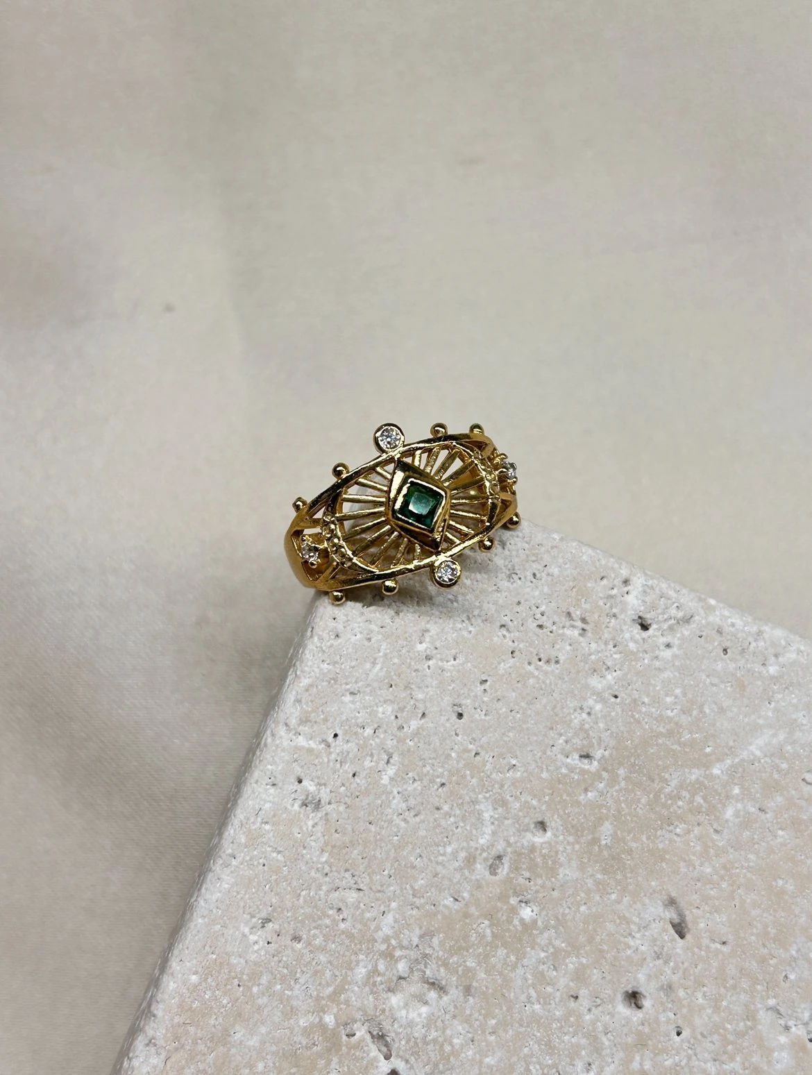 Yeşil Taş Dörtgen Kesim Yüzük