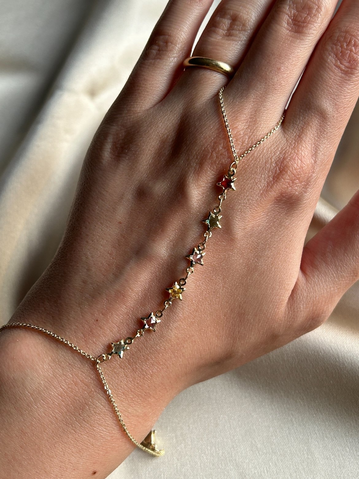 Renkli Yıldız Model Şahmeran