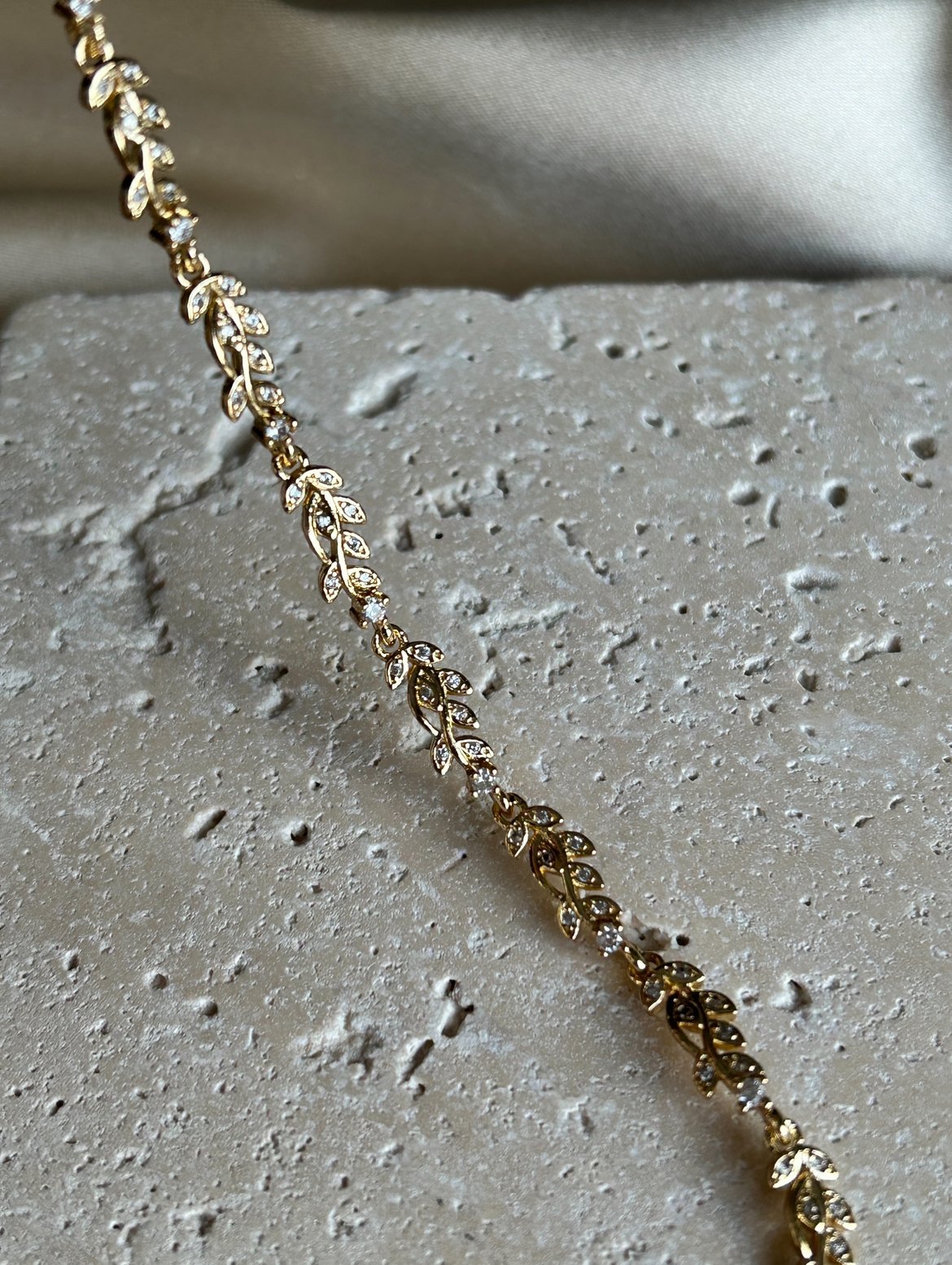 Zarif Mini Sarmal Çiçek Bileklik ( 14k Renk )