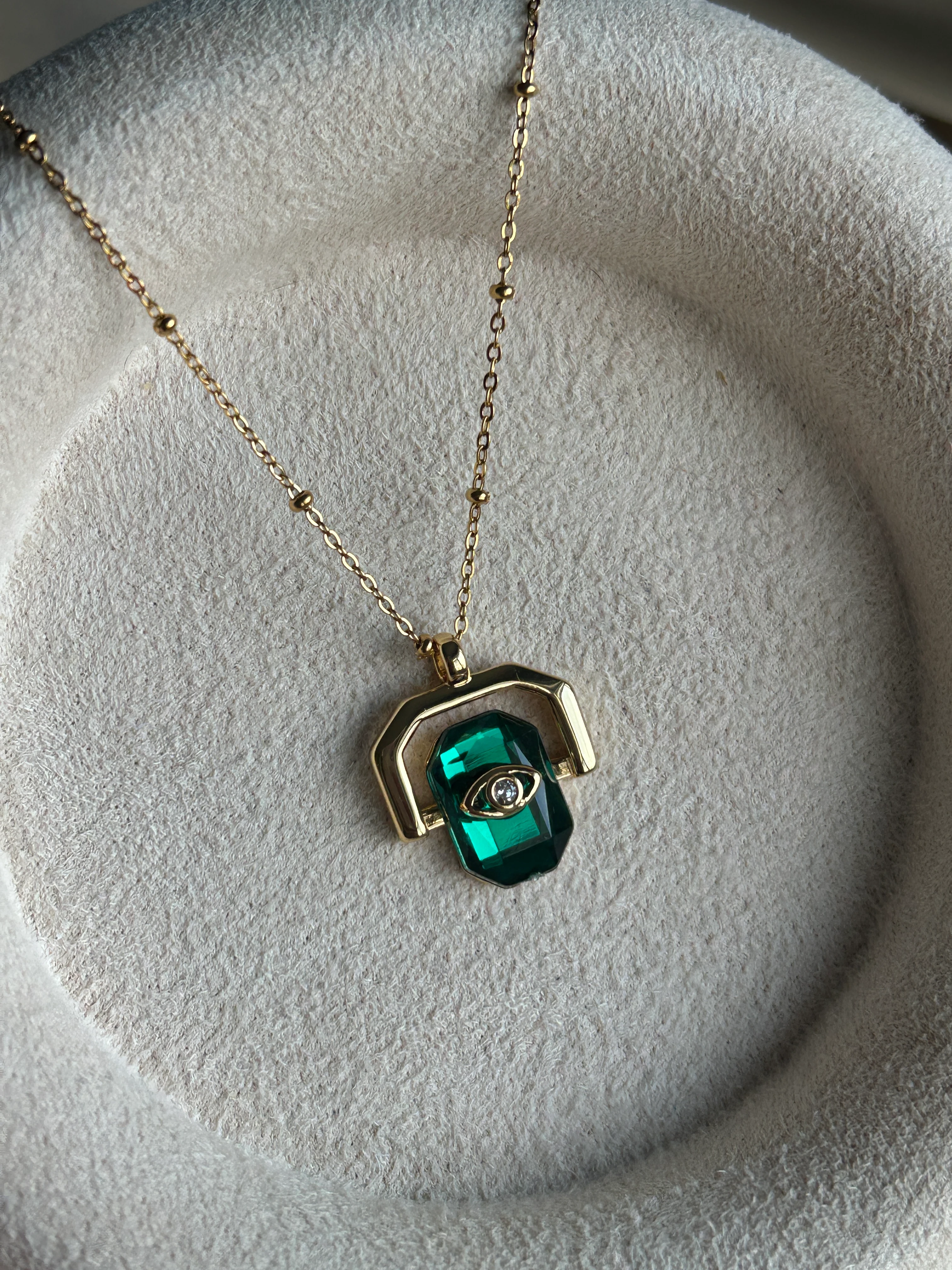 Yeşil Taş Model Kolye 