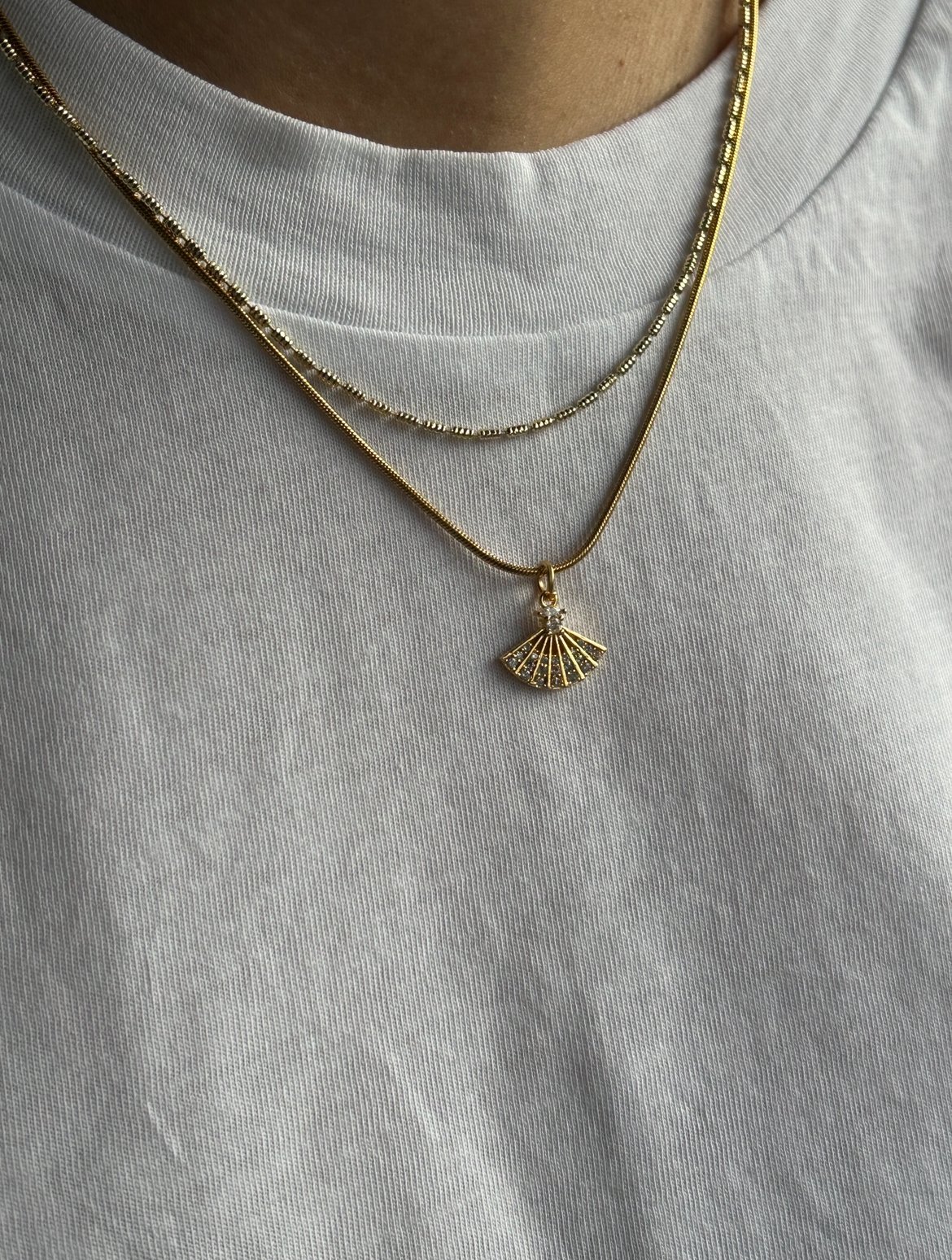 Mini Taşlı Yelpaze Model Kolye