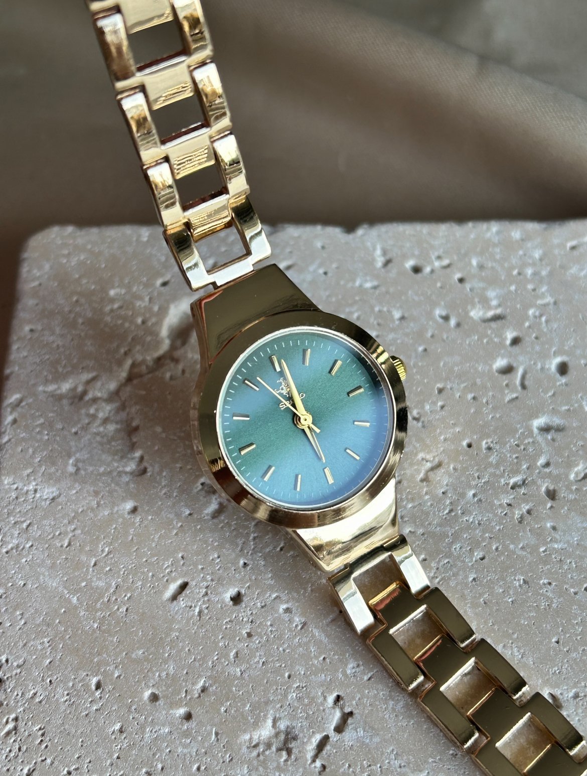 Yuvarlak Yeşil Kadran Saat