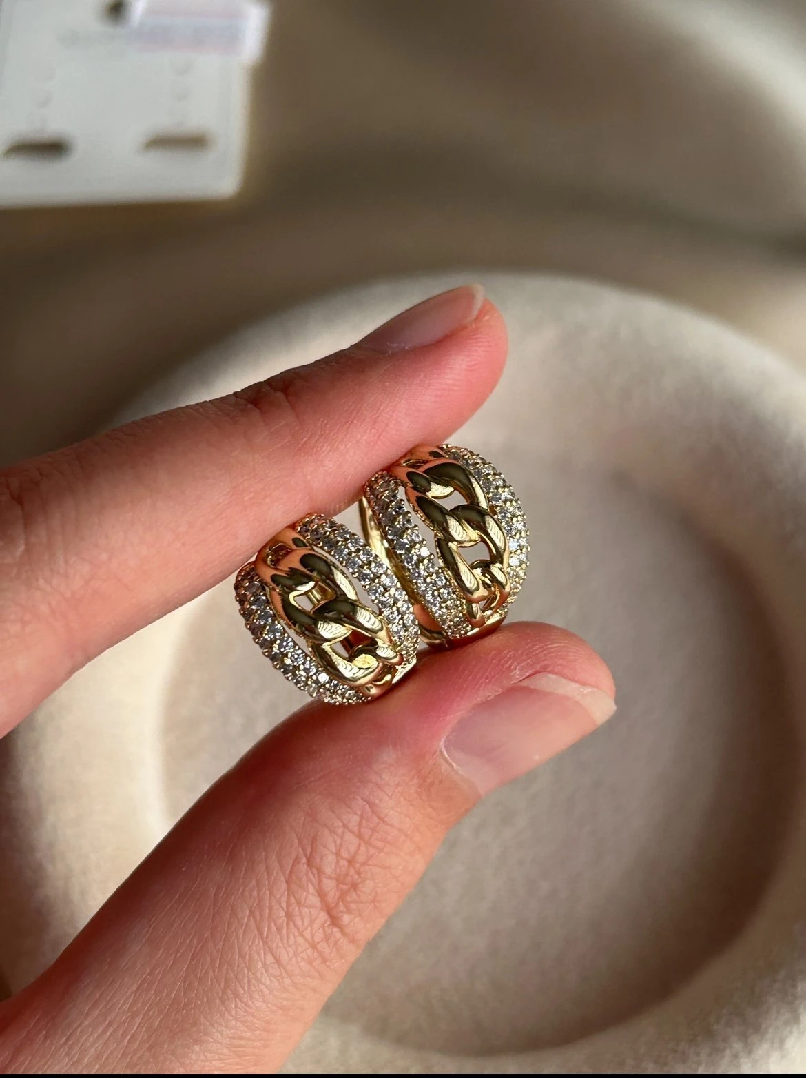 Zincir Taşlı Model Küpe