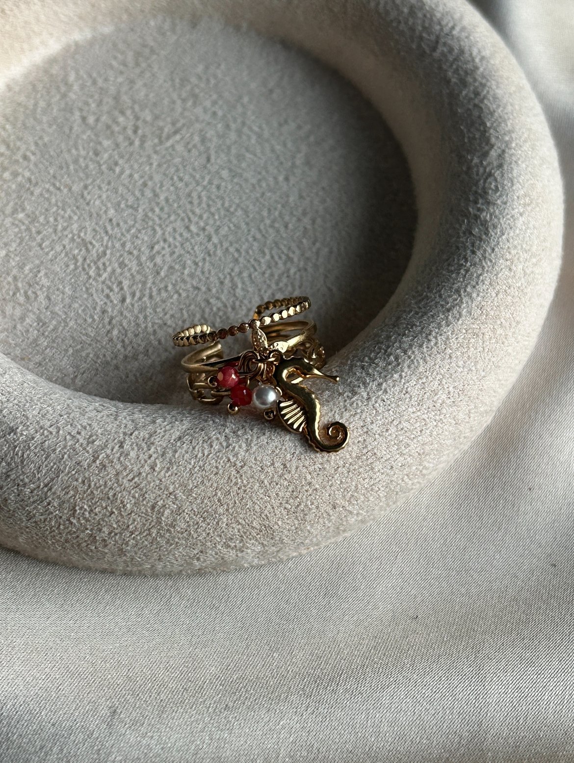 Deniz Atı Charm Model Yüzük