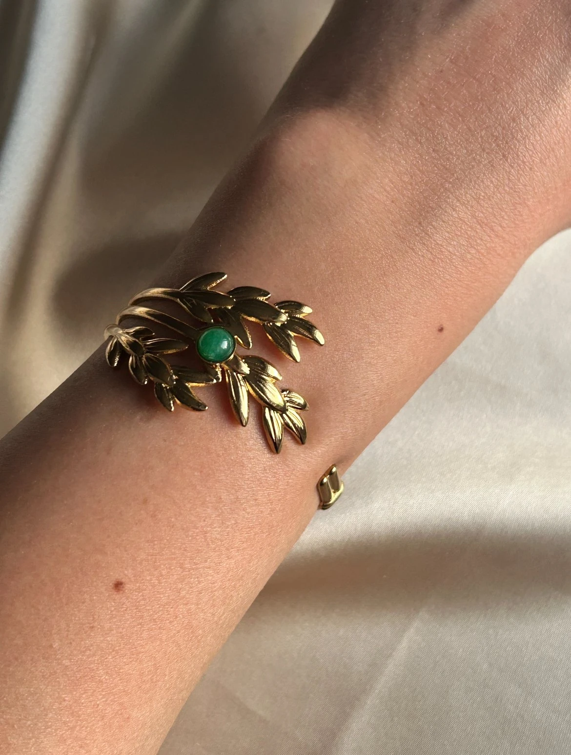 Yeşil Taş Büyük Yaprak Model Bileklik