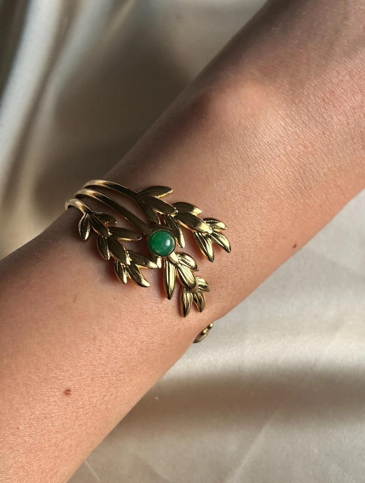 Yeşil Taş Büyük Yaprak Model Bileklik