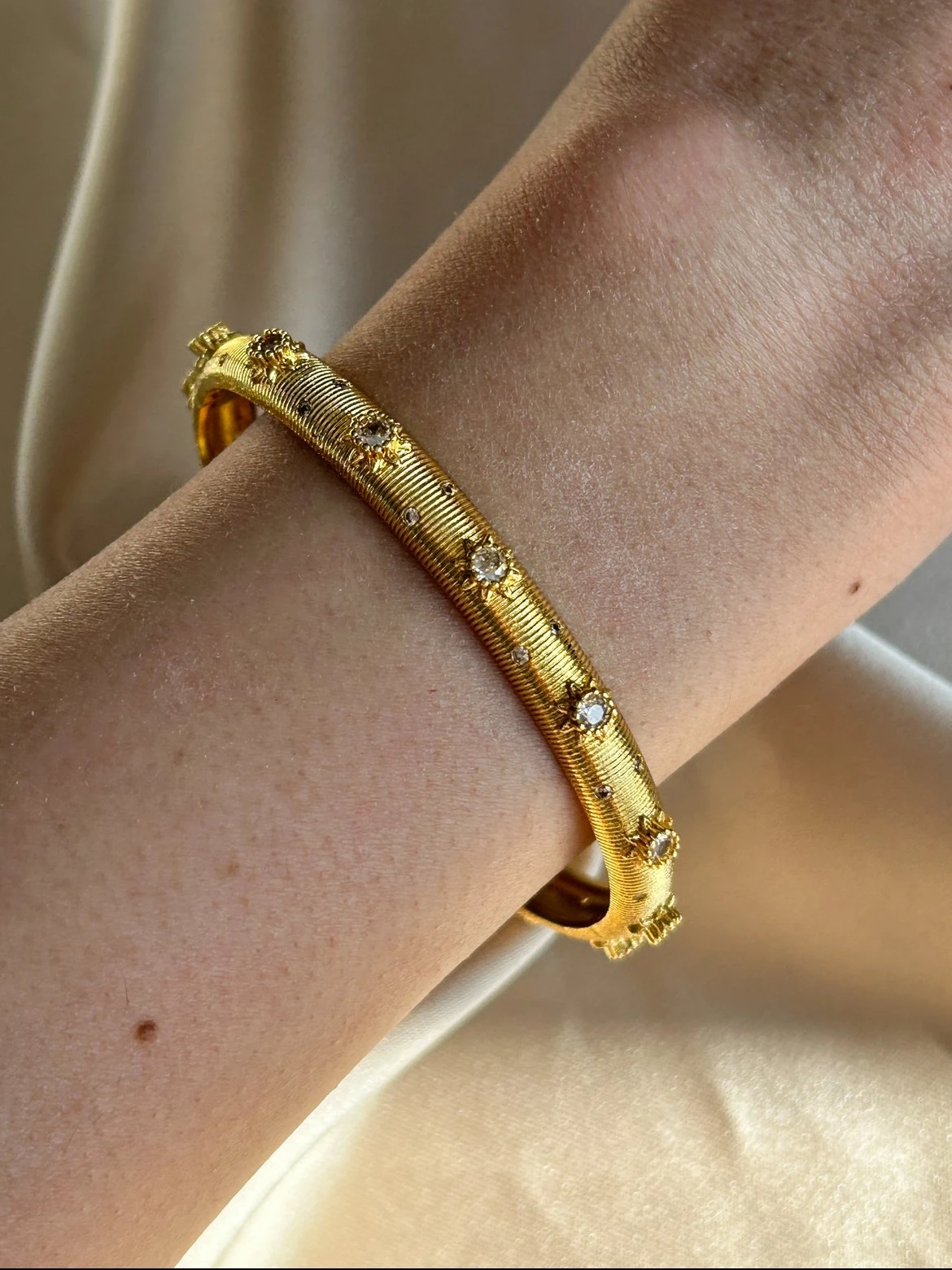 Güneş Model Kelepçe Bileklik