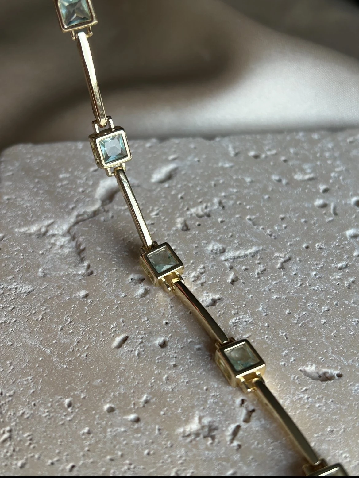 Kare Soft Yeşil Bileklik ( 14k Renk )