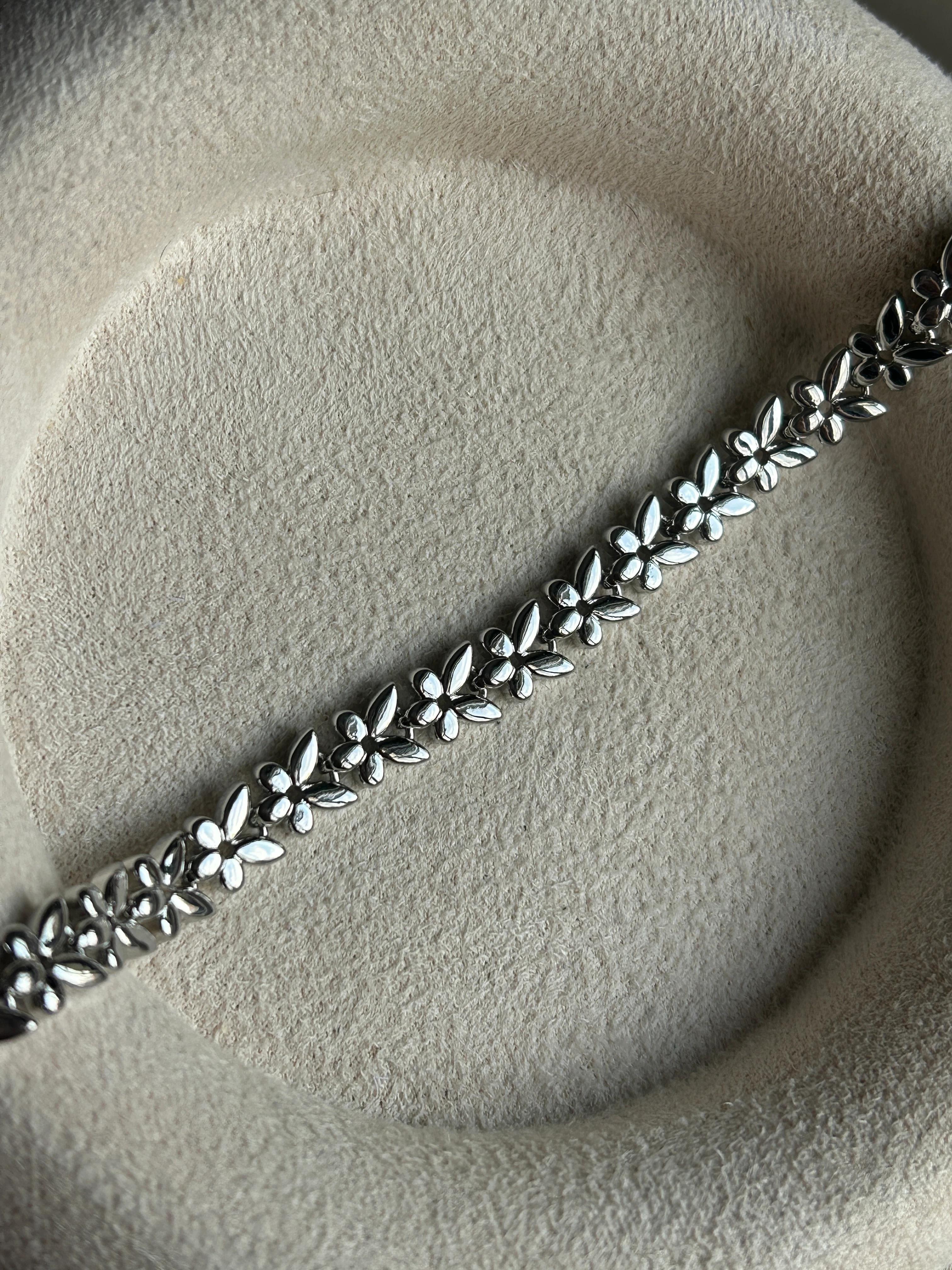 Mini Çiçek Model Bileklik ( gümüş renk )