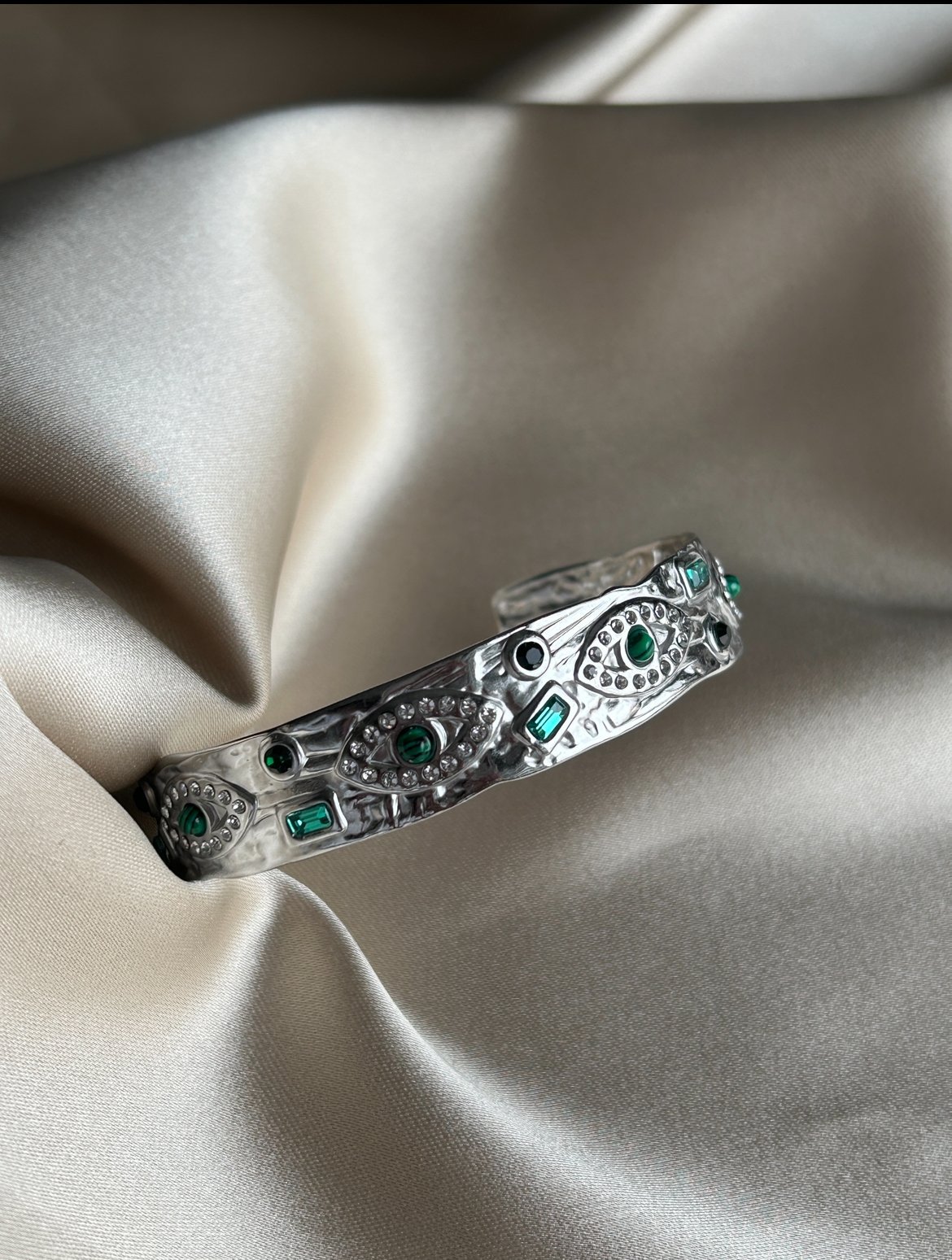 Göz Motif Yeşil Taşlı Bileklik