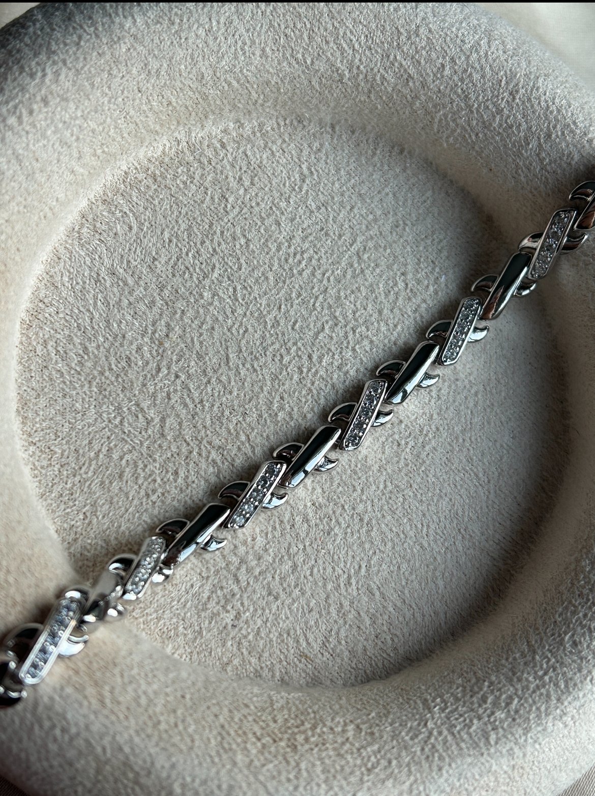 X Sarmal Model Bileklik ( gümüş renk )