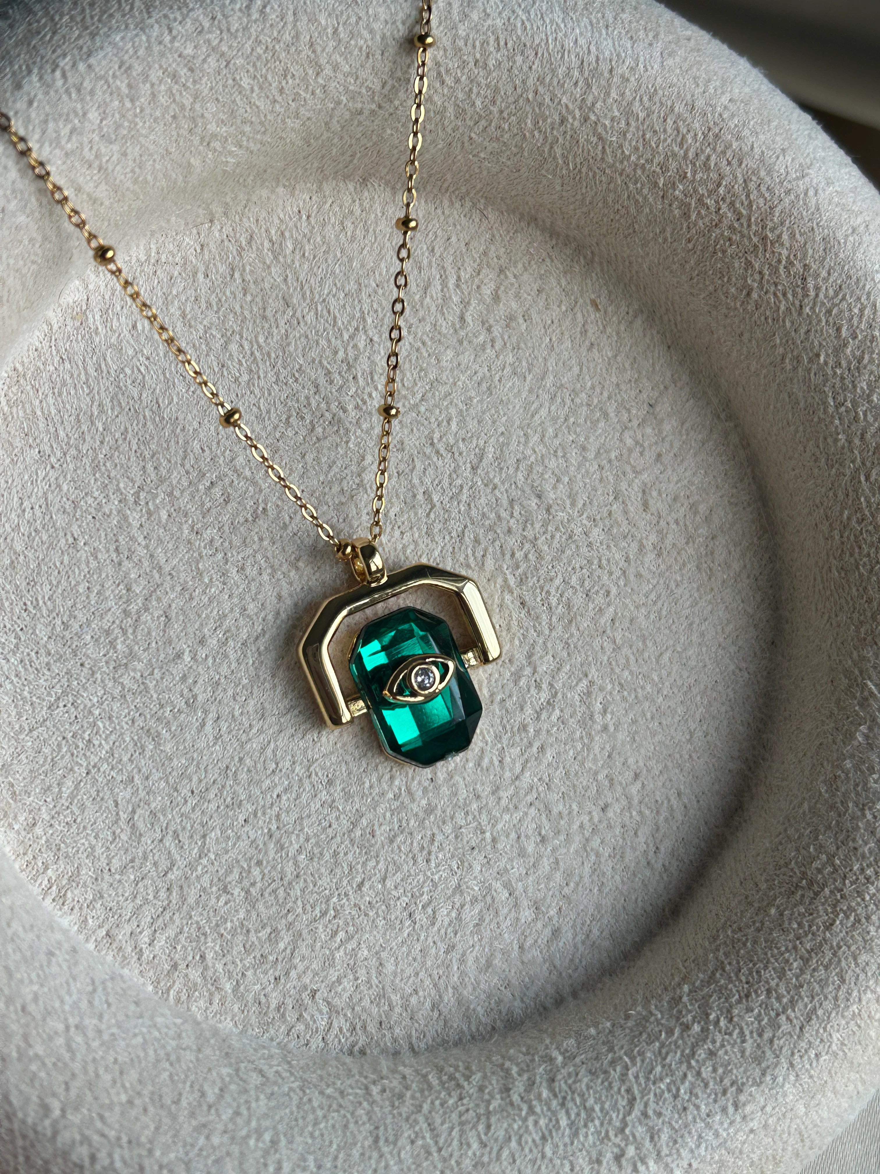 Yeşil Taş Model Kolye 