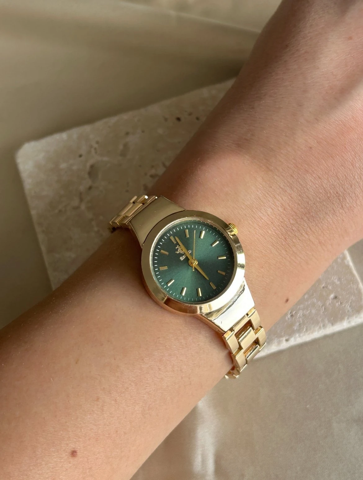 Yuvarlak Yeşil Kadran Saat