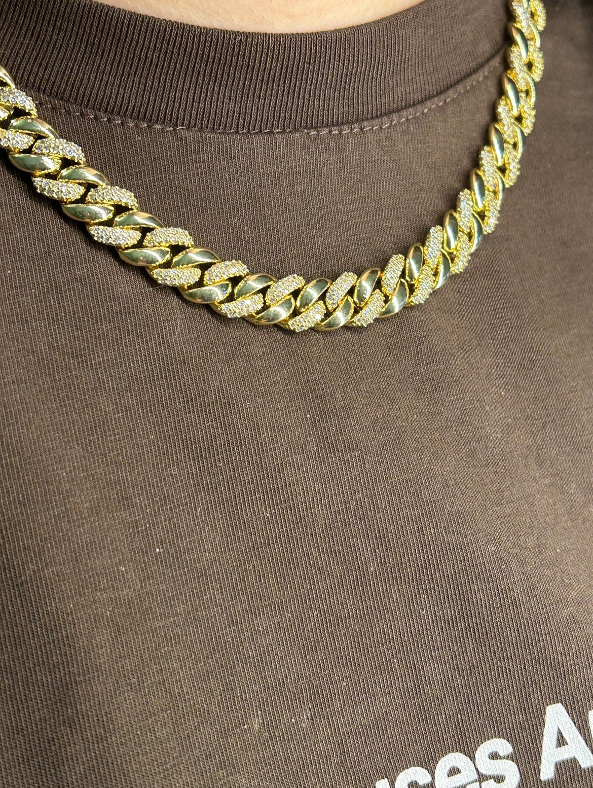 Gurmet Model Taşlı Kolye