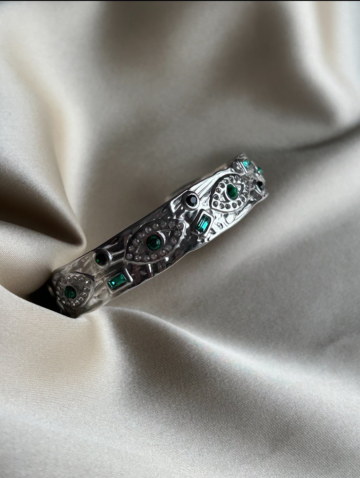 Göz Motif Yeşil Taşlı Bileklik