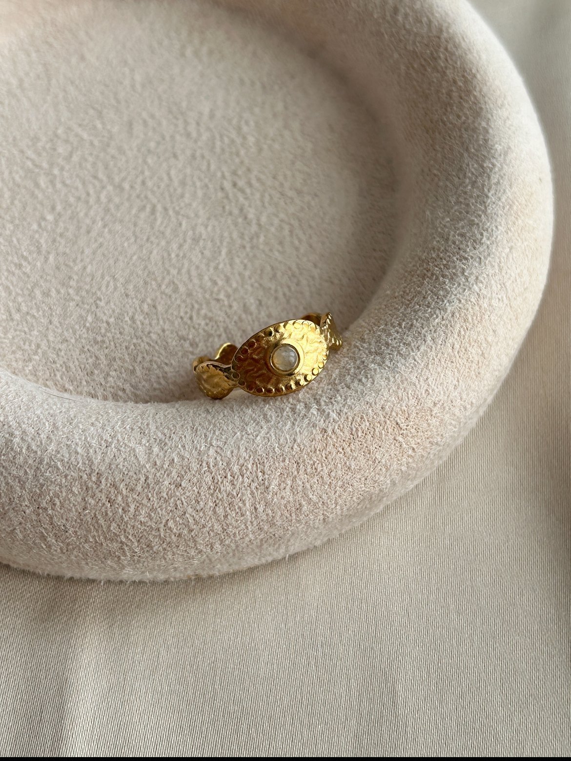 Göz Model Taşlı Yüzük