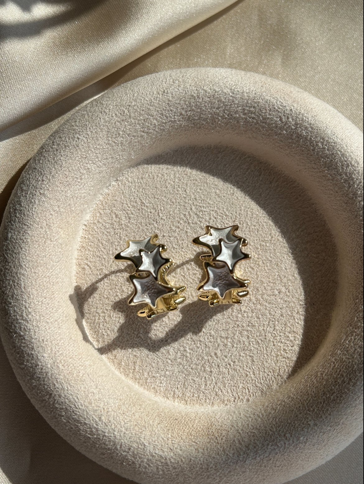 Beyaz Yıldız Model Küpe