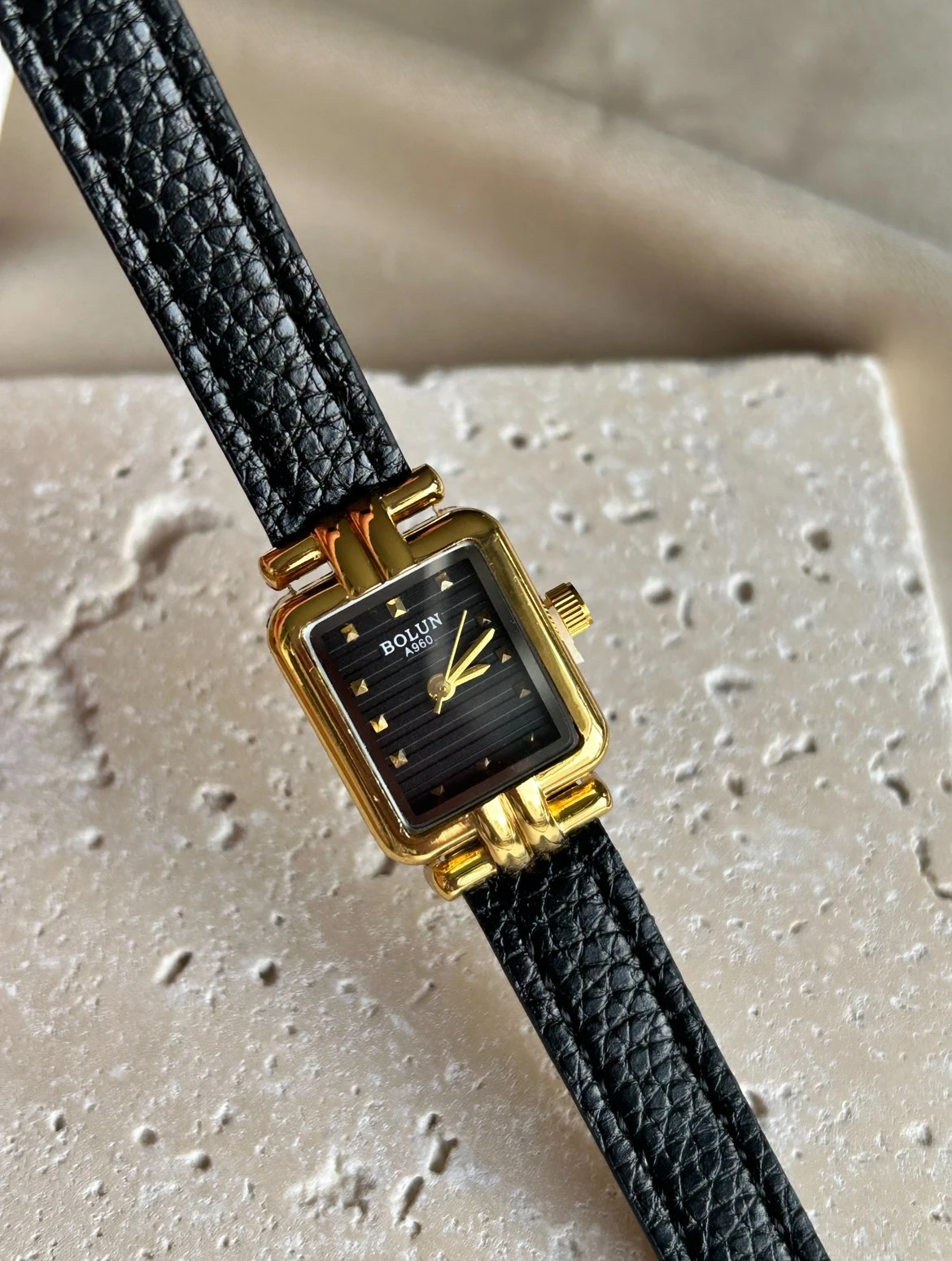 Mini Kare Model Siyah Kordon Saat