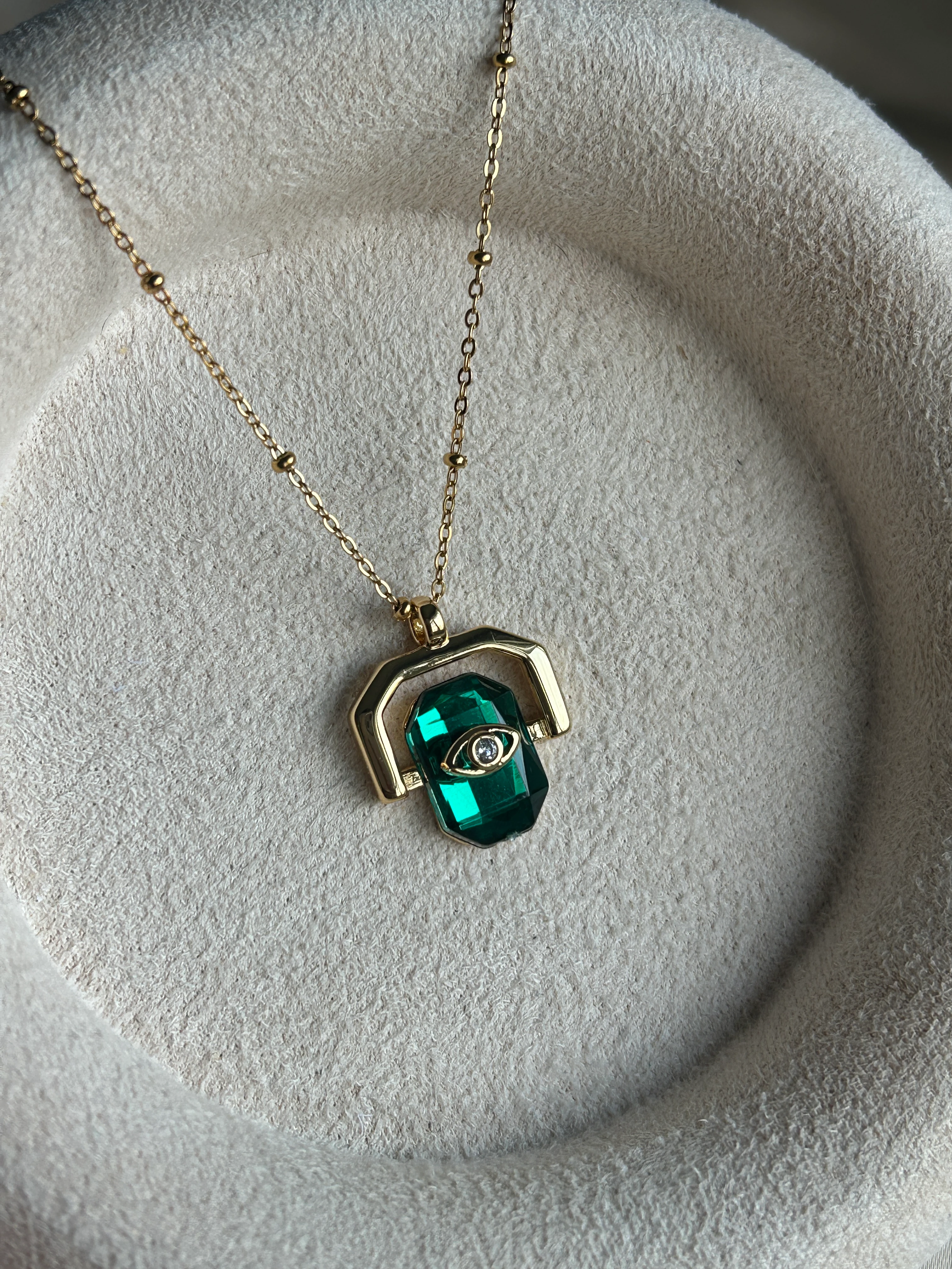 Yeşil Taş Model Kolye 